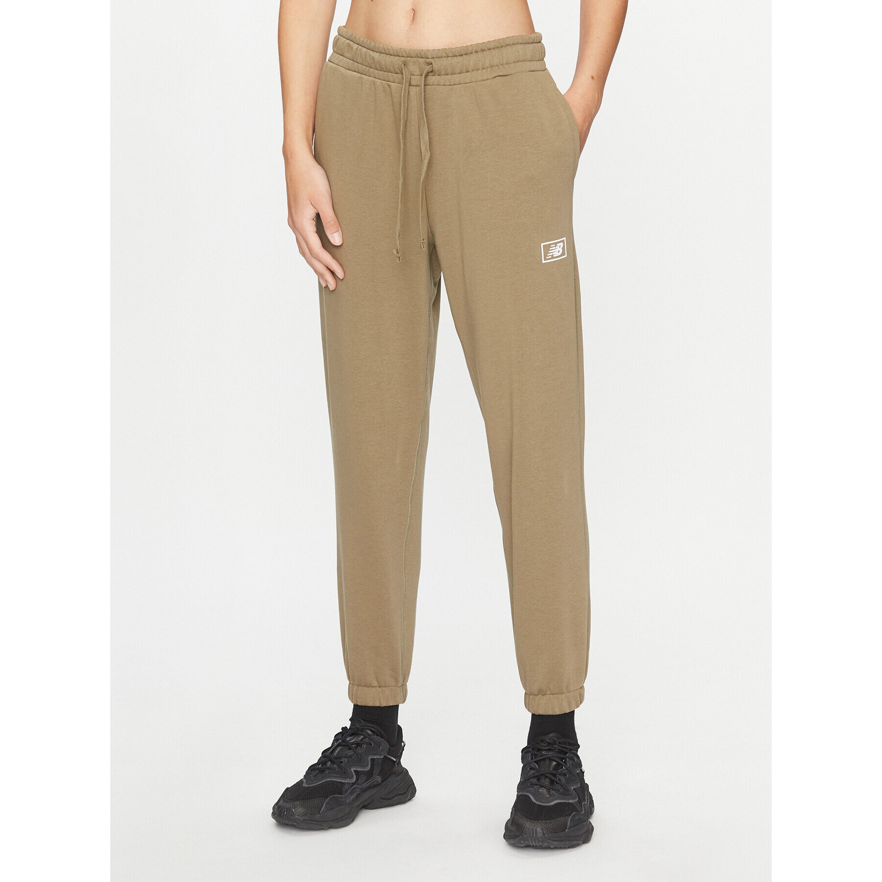 New Balance Pantaloni trening Essentials French Terry Pant WP33508 Verde Regular Fit - Pled.ro