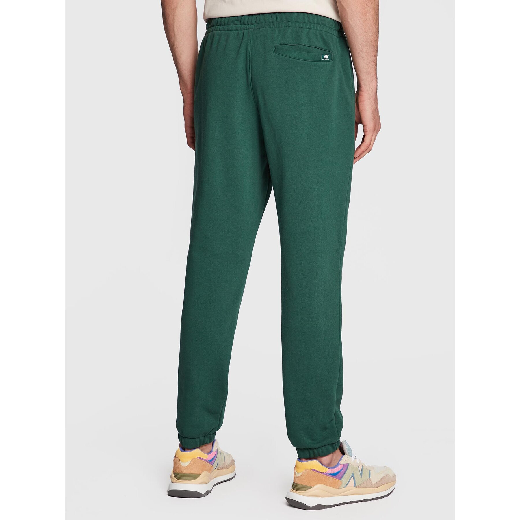 New Balance Pantaloni trening Essentials Magnify MP23504 Verde Regular Fit - Pled.ro