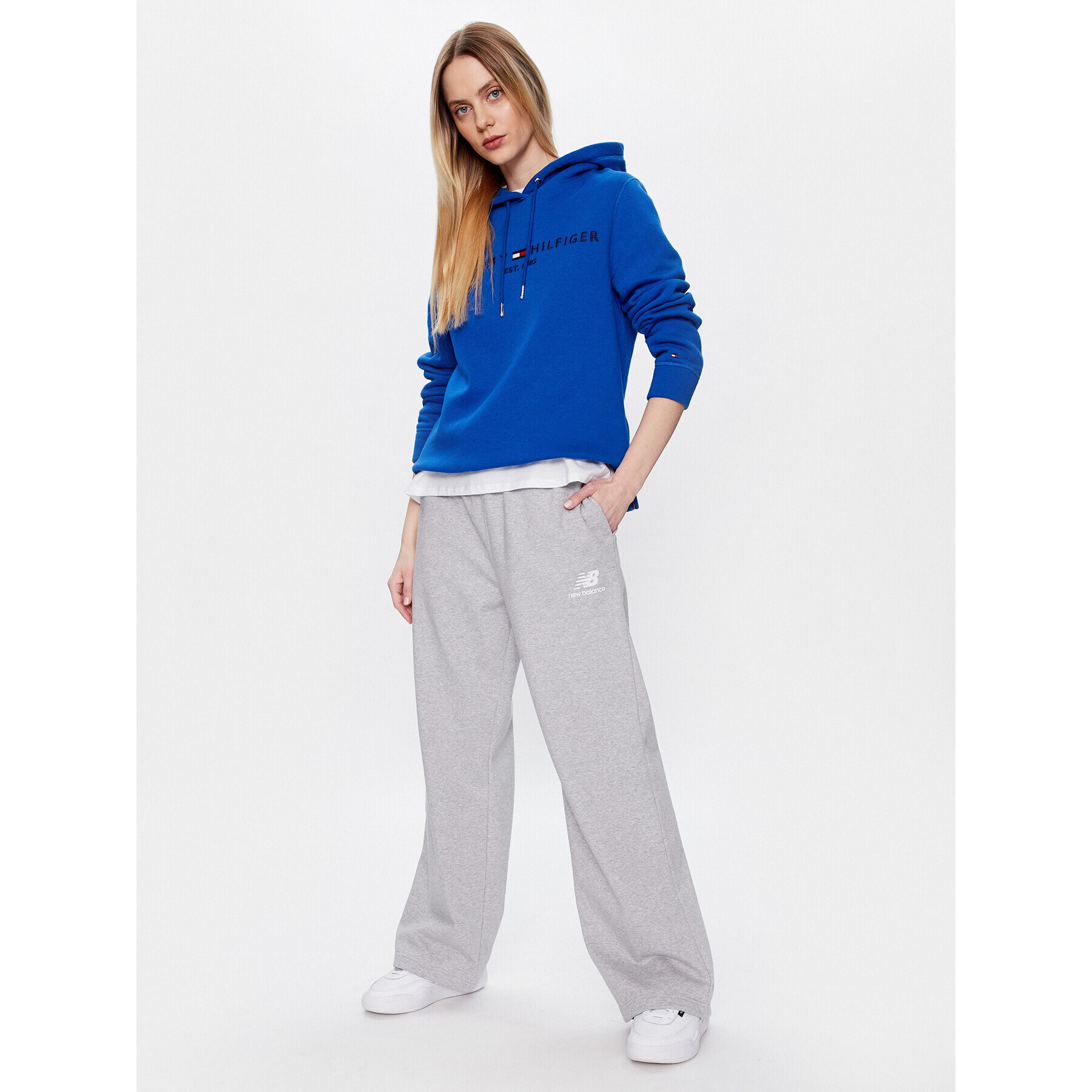 New Balance Pantaloni trening Essentials Stacked Logo French Terry WP31516 Gri Relaxed Fit - Pled.ro