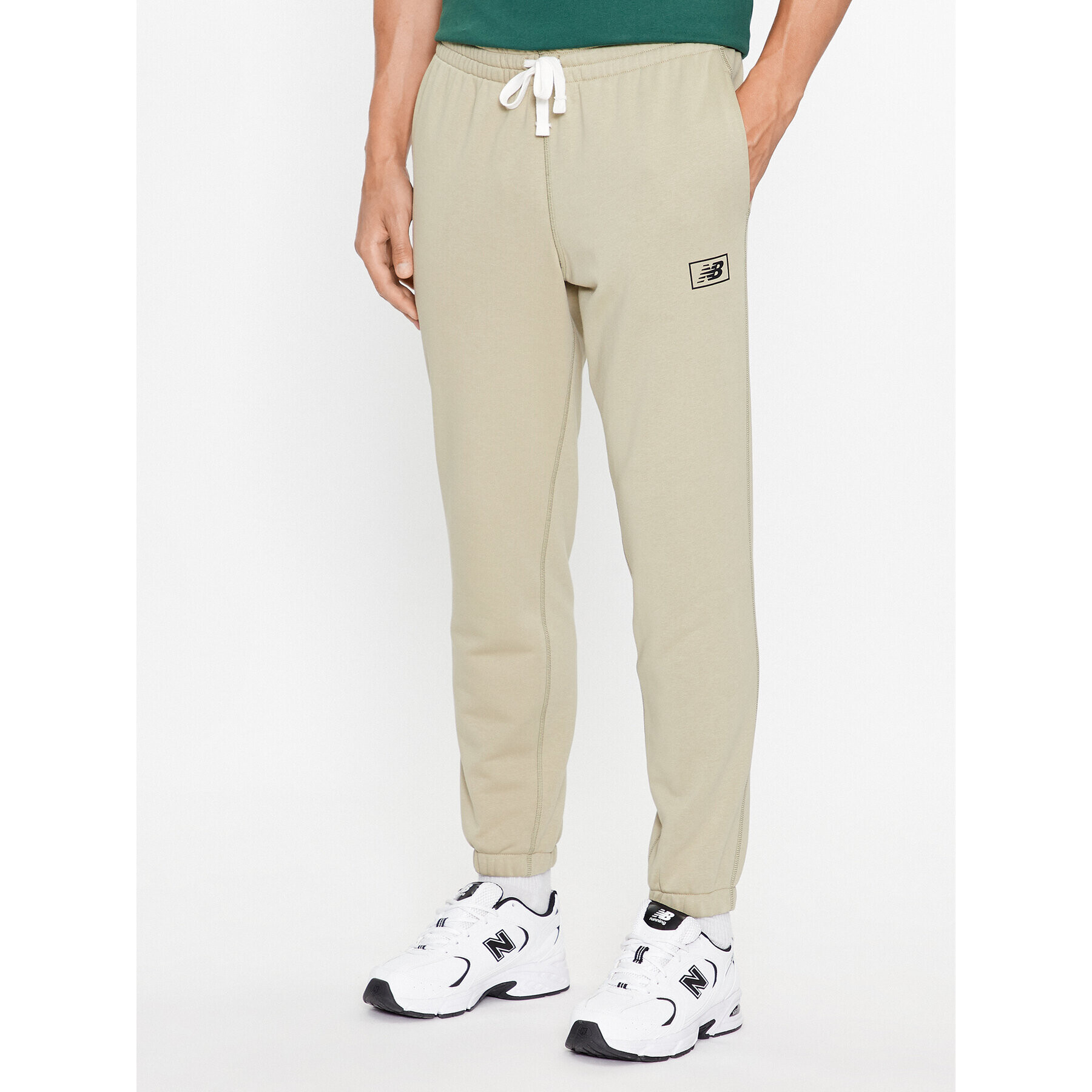 New Balance Pantaloni trening NB Essentials Sweatpant MP33509 Verde Regular Fit - Pled.ro