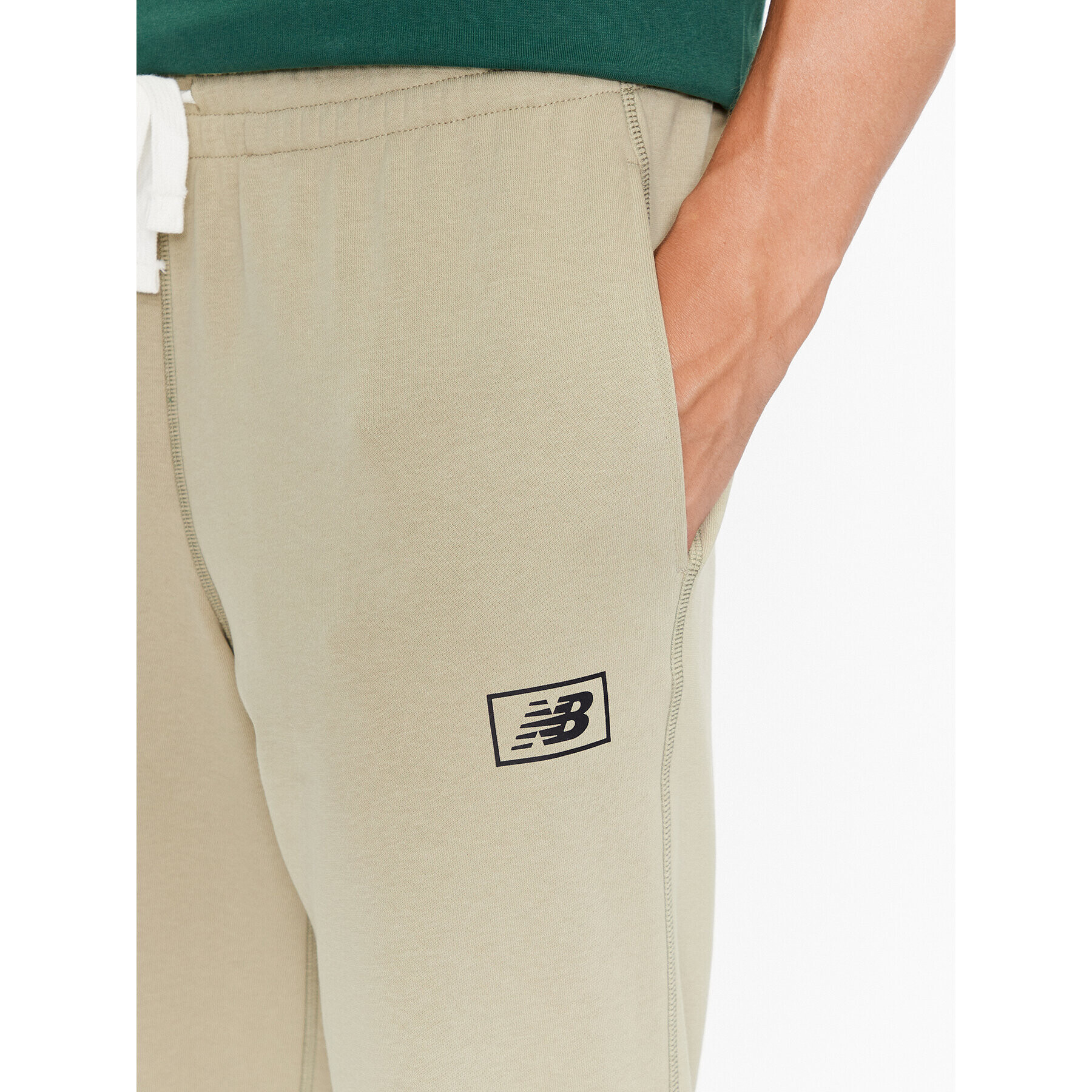 New Balance Pantaloni trening NB Essentials Sweatpant MP33509 Verde Regular Fit - Pled.ro