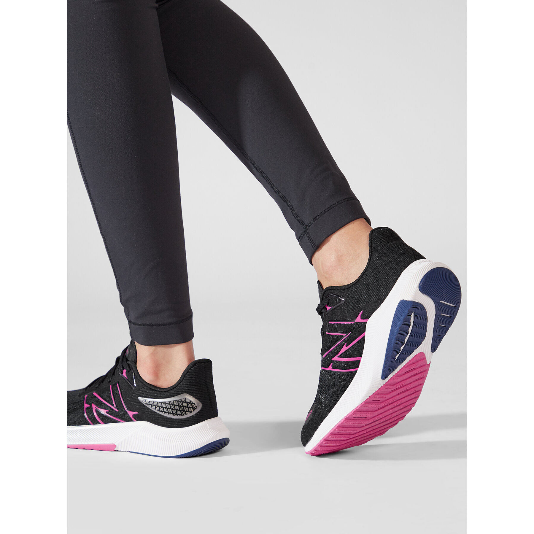 New Balance Pantofi FuelCell Propel v3 WFCPRCD3 Negru - Pled.ro