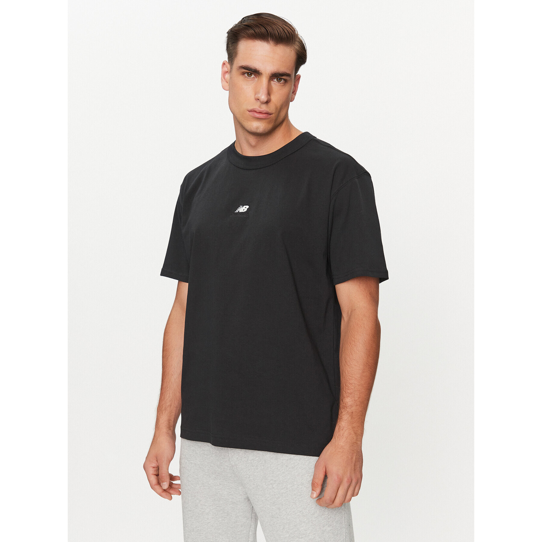 New Balance Tricou Athletics Remastered Graphic Cotton Jersey Short Sleeve T-shirt MT31504 Negru Regular Fit - Pled.ro