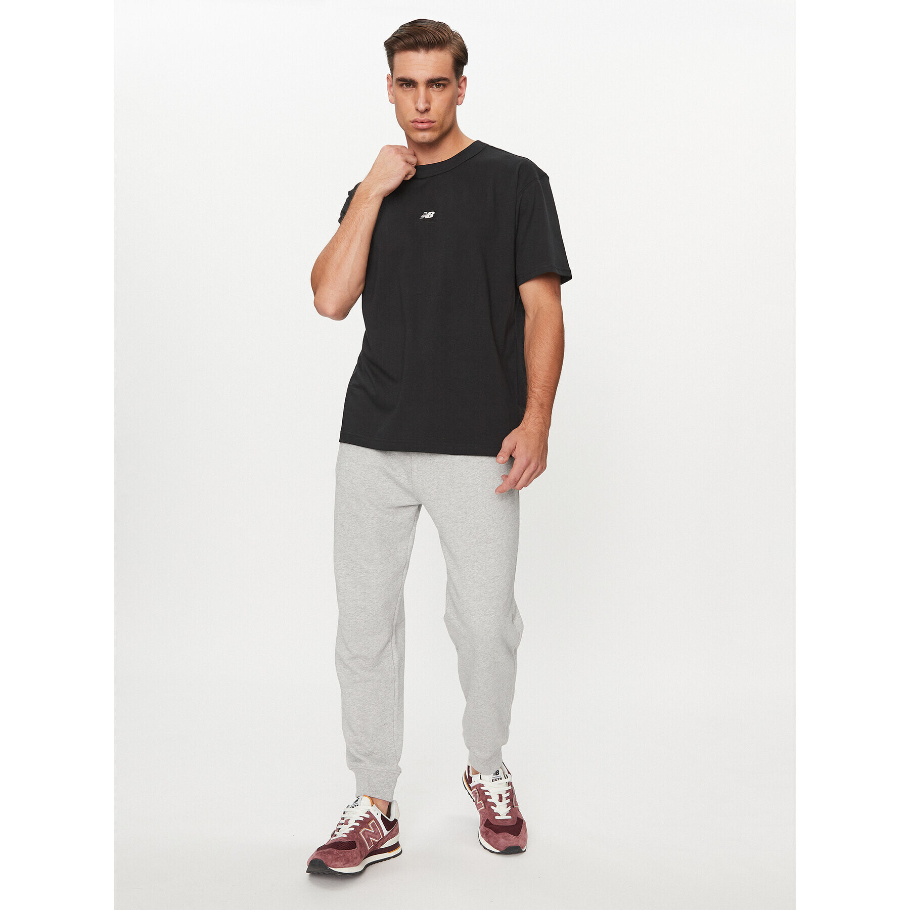 New Balance Tricou Athletics Remastered Graphic Cotton Jersey Short Sleeve T-shirt MT31504 Negru Regular Fit - Pled.ro