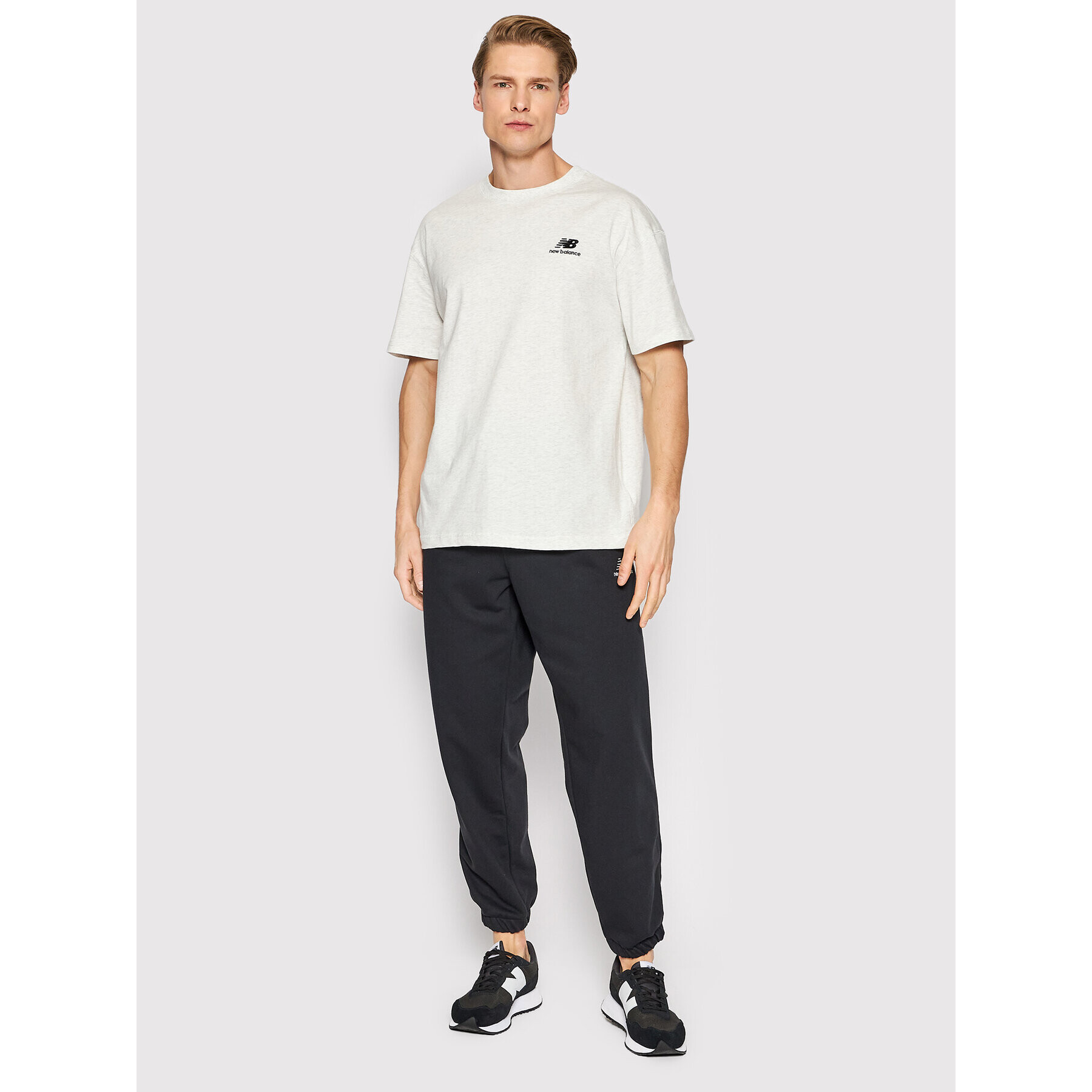 New Balance Tricou Unisex UT21503 Gri Relaxed Fit - Pled.ro