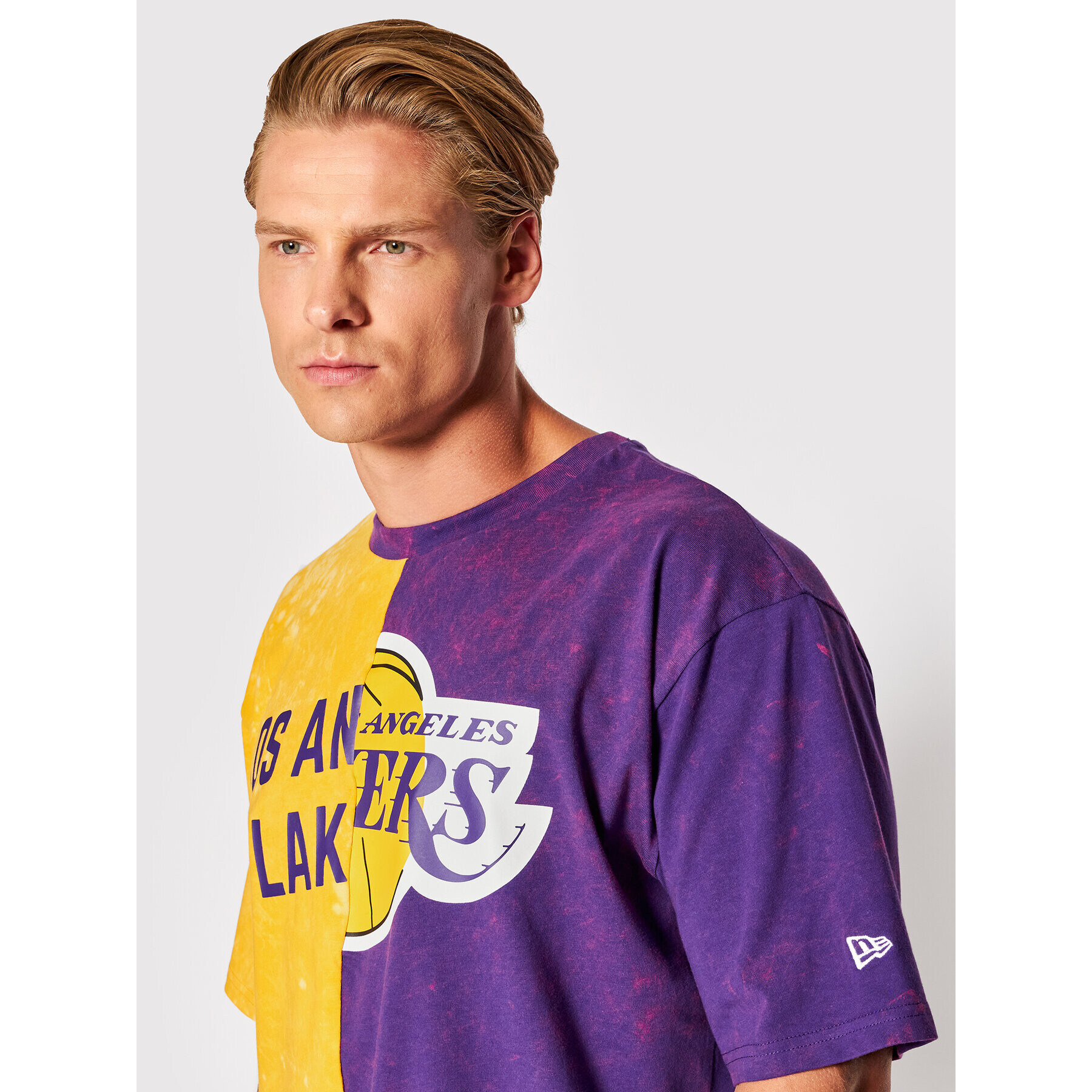 New Era Tricou LA Lakers Split Graphic 13083855 Galben Regular Fit - Pled.ro