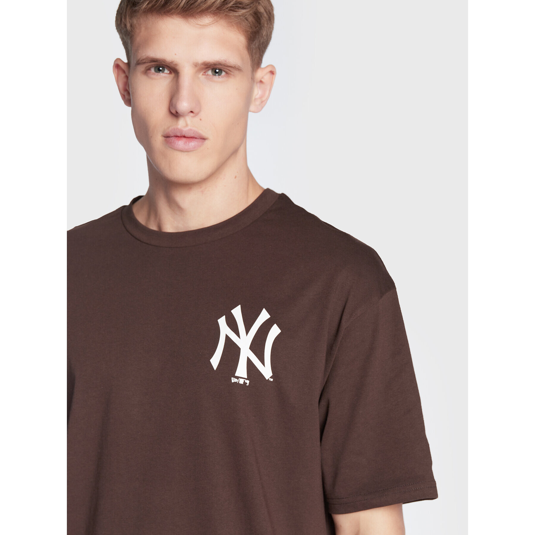 New Era Tricou New York Yankees League Essential 60284727 Maro Oversize - Pled.ro