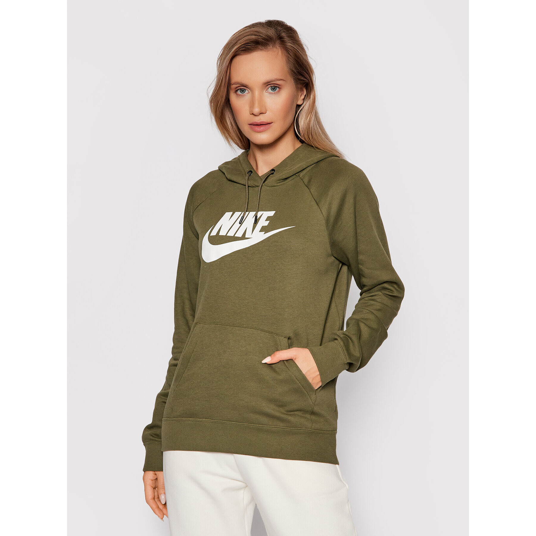 Nike Bluză Essential BV4126 Verde Regular Fit - Pled.ro