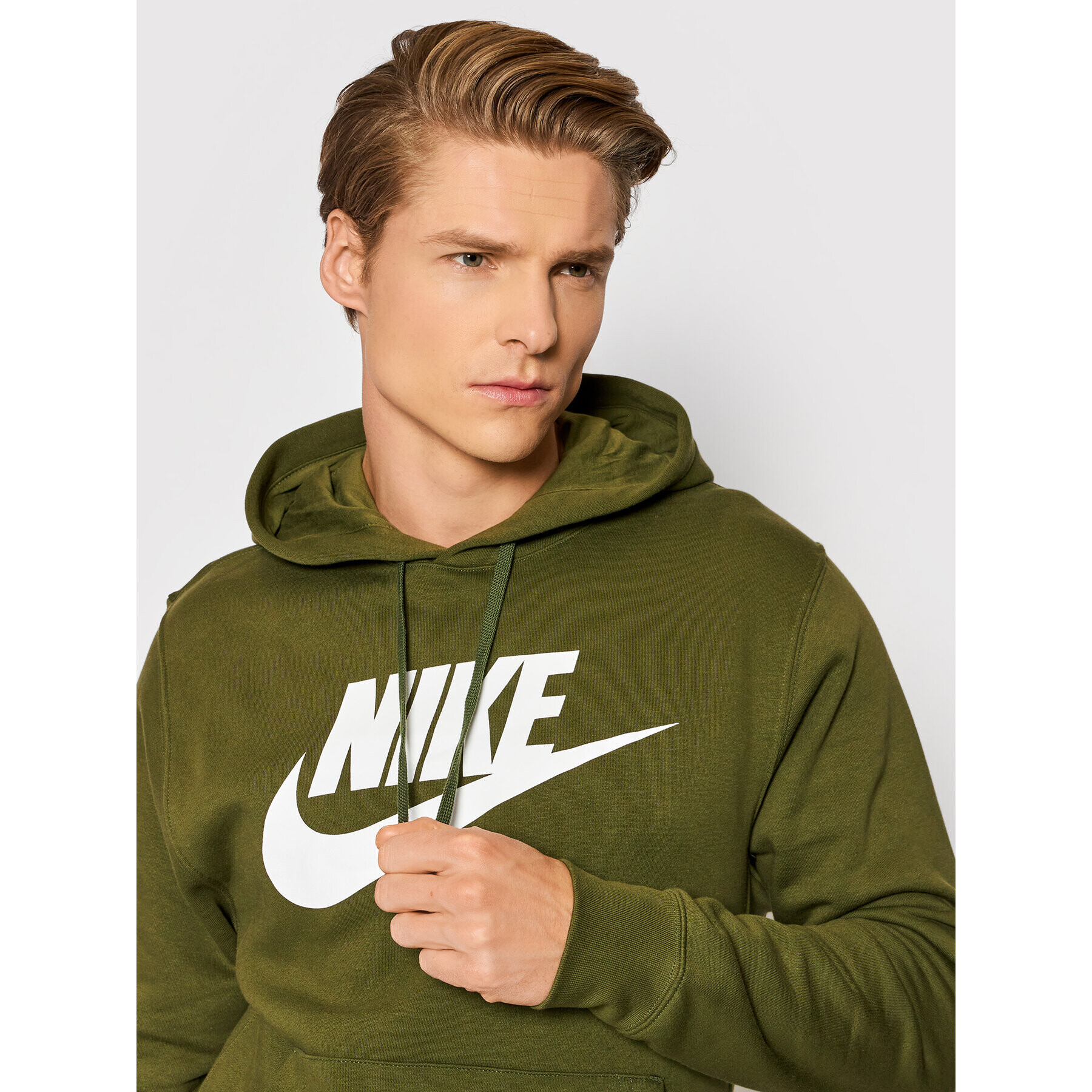 Nike Bluză Sportswear Club BV2973 Verde Standard Fit - Pled.ro