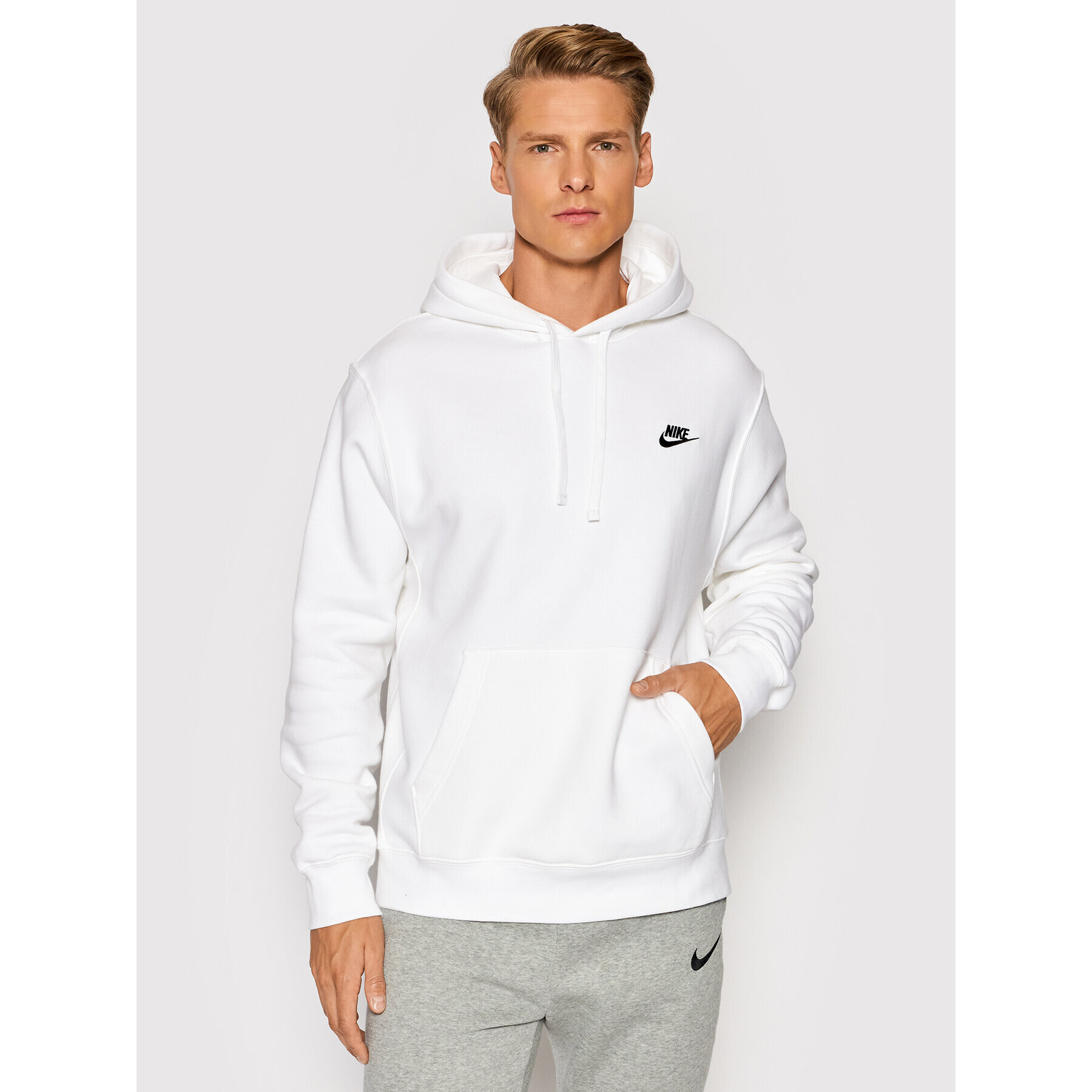 Nike Bluză Sportswear Club Fleece BV2854 Alb Standard Fit - Pled.ro