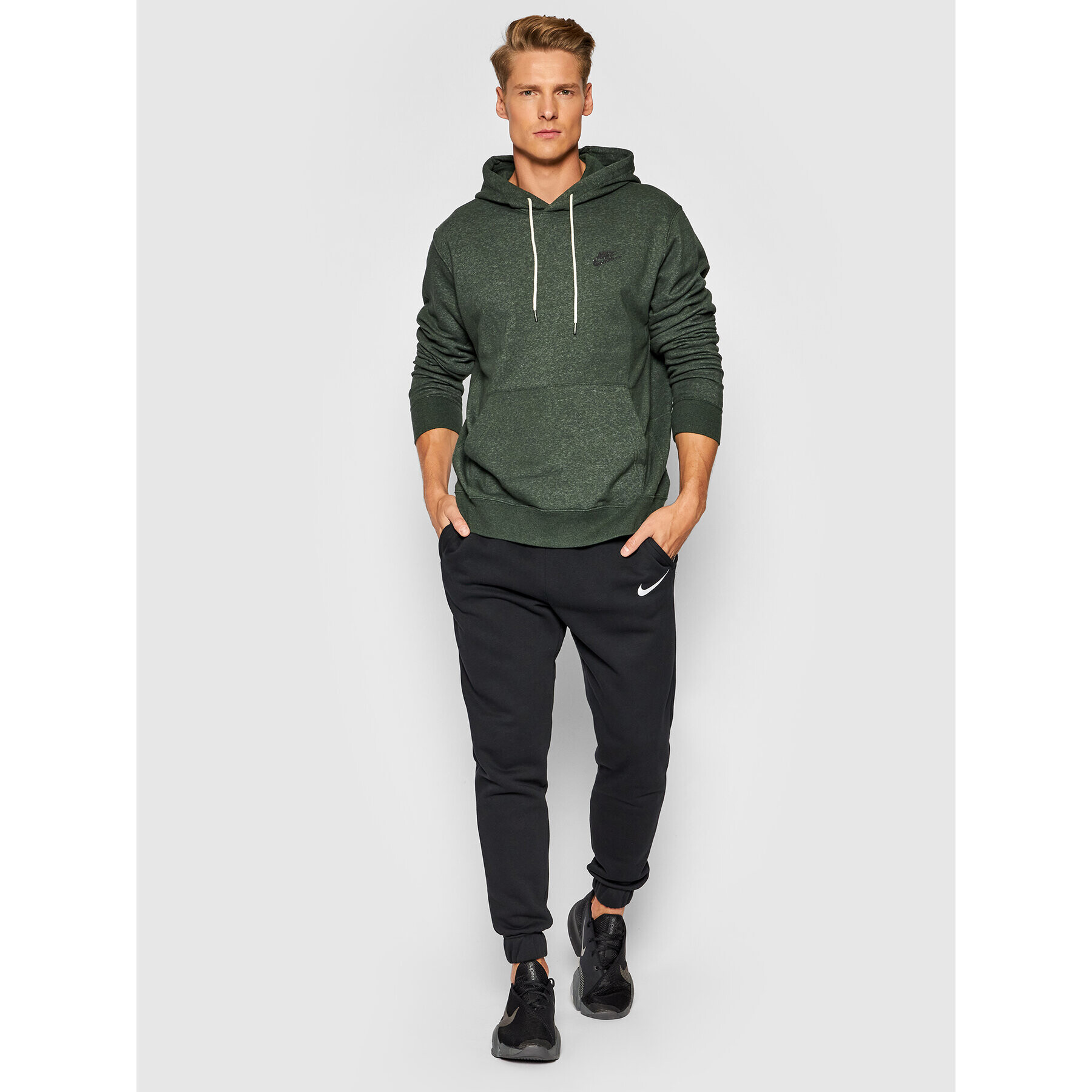 Nike Bluză Sportswear DA0680 Verde Standard Fit - Pled.ro