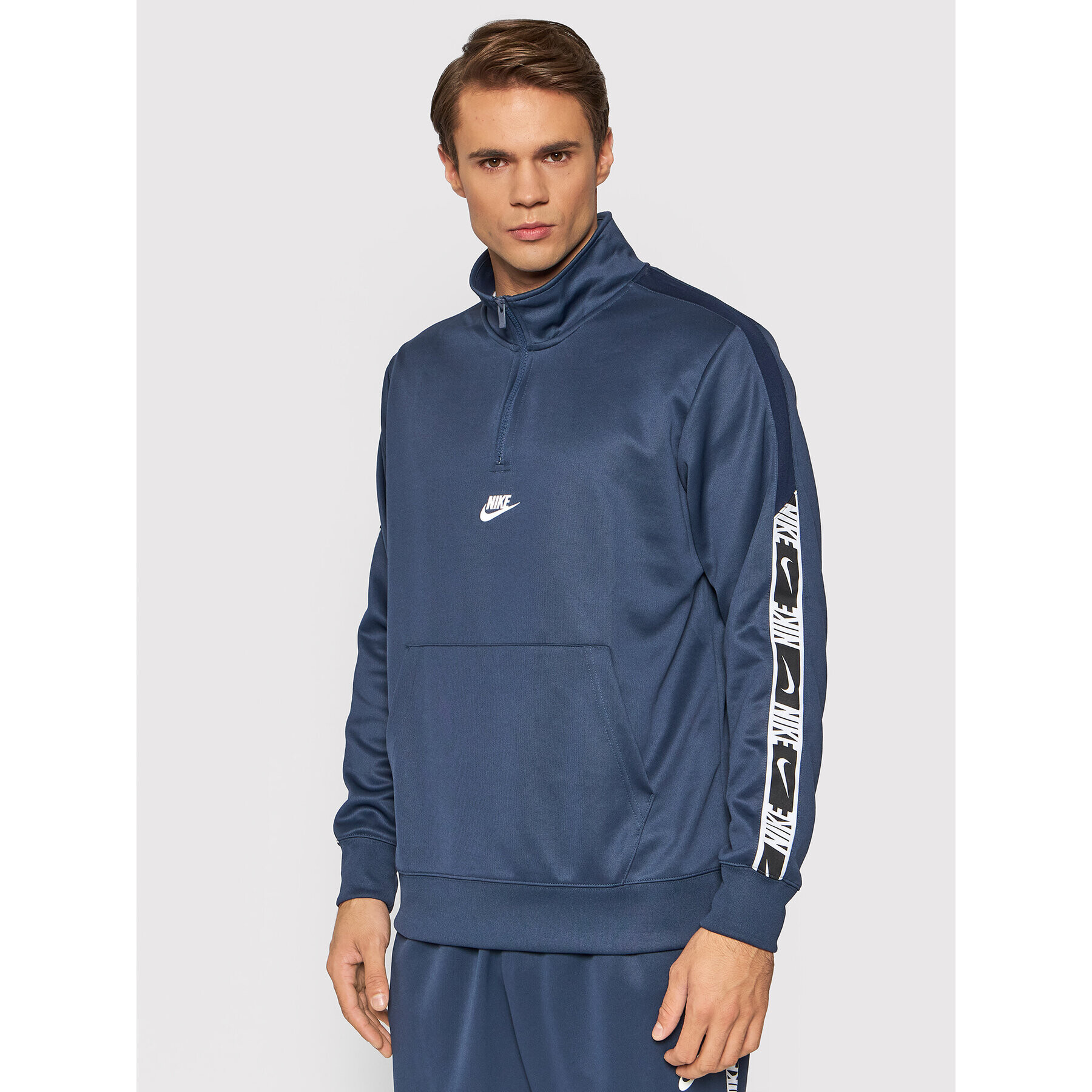 Nike Bluză Sportswear DM4674 Bleumarin Regular Fit - Pled.ro