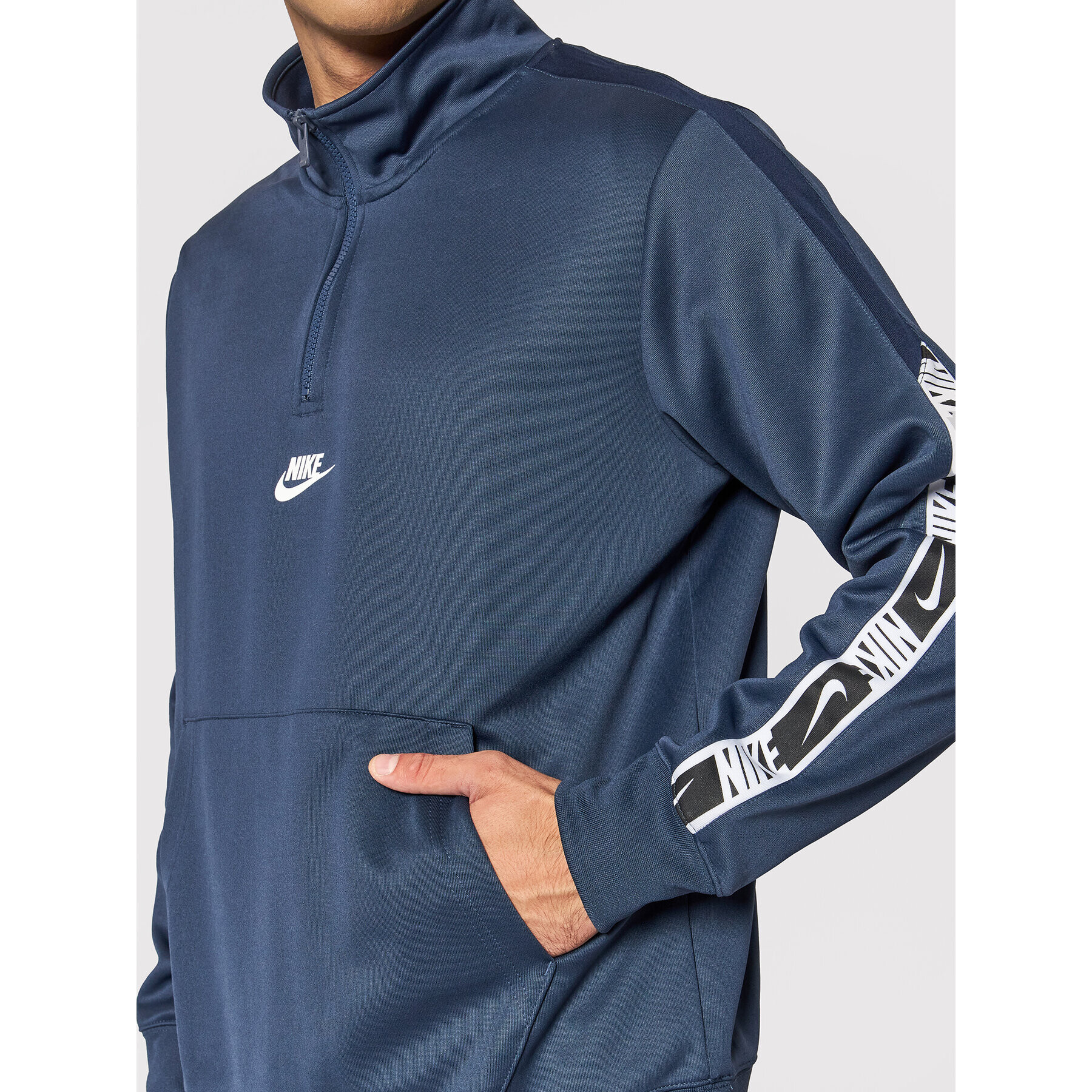 Nike Bluză Sportswear DM4674 Bleumarin Regular Fit - Pled.ro