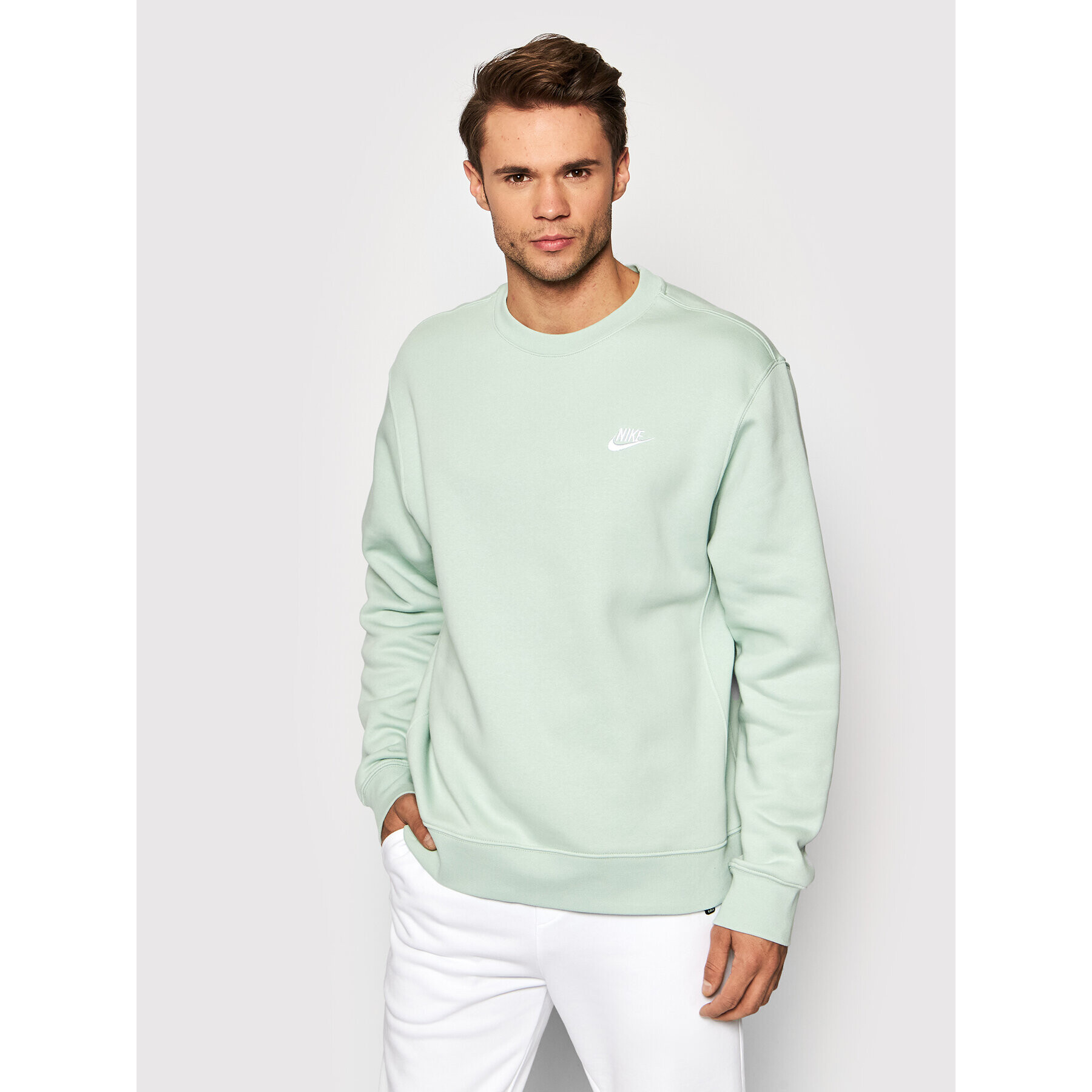 Nike Bluză Sportwear Club Fleece DJ6633 Verde Standard Fit - Pled.ro