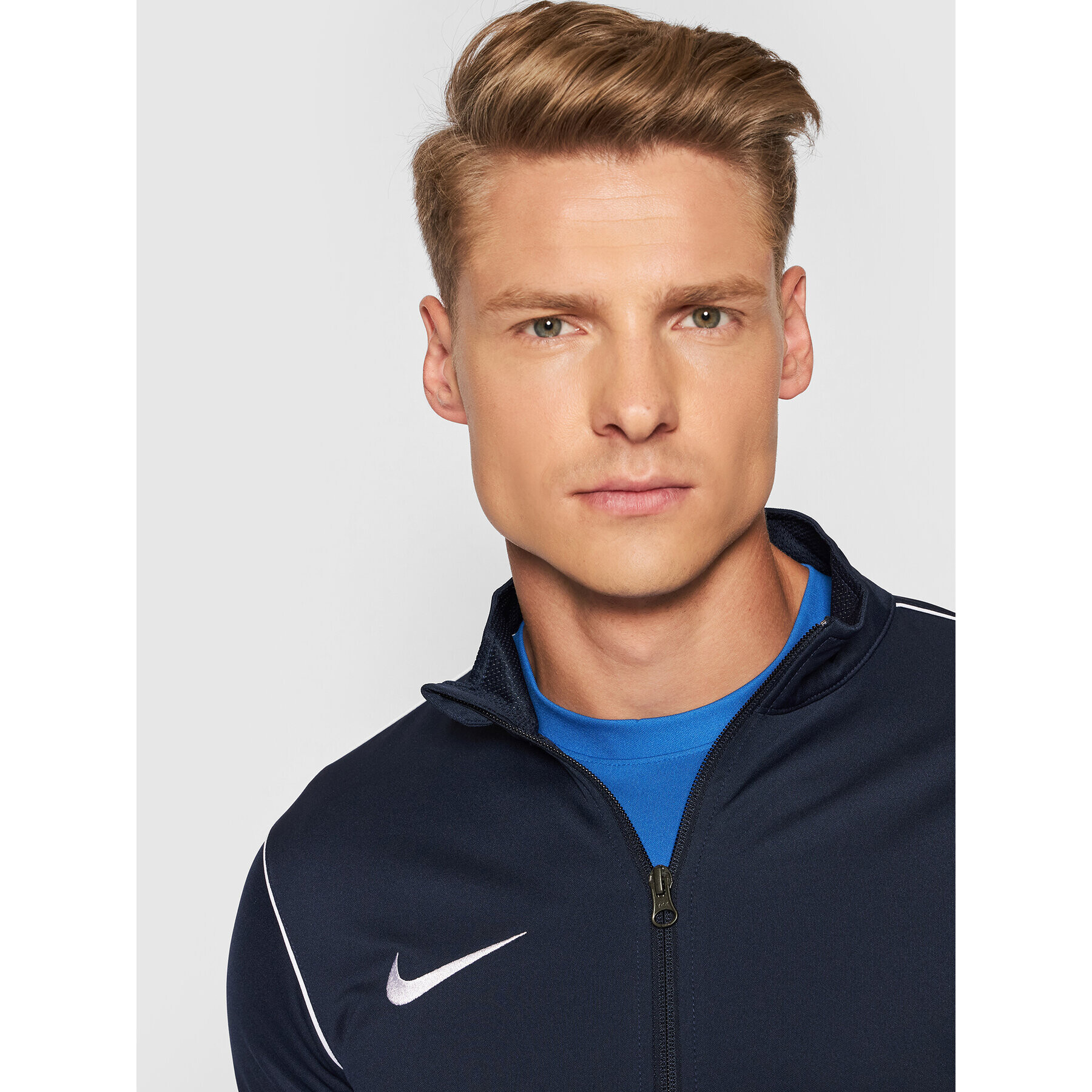 Nike Bluză tehnică Performance BV6885 Bleumarin Regular Fit - Pled.ro