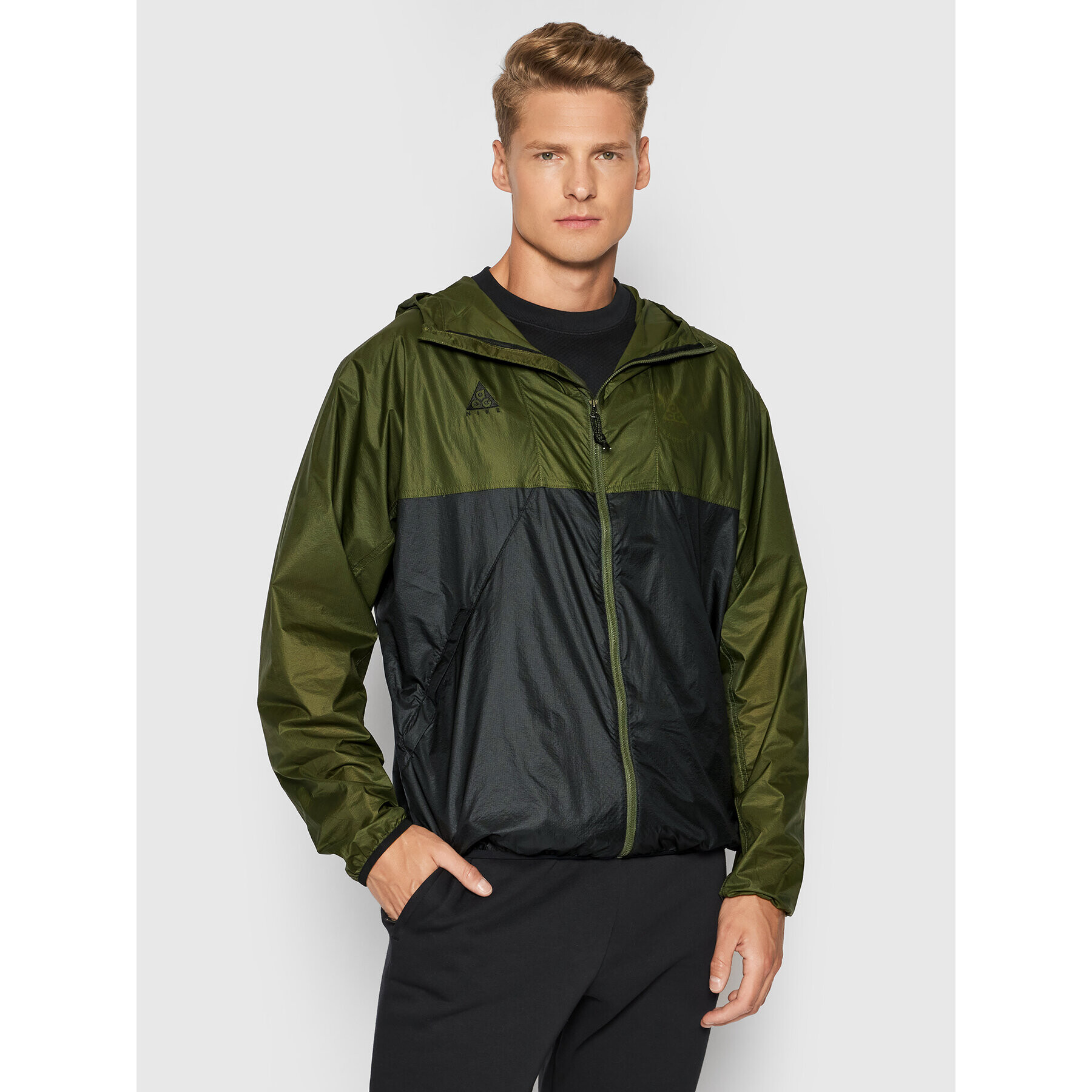 Nike Geacă ACG CK7238 Verde Regular Fit - Pled.ro