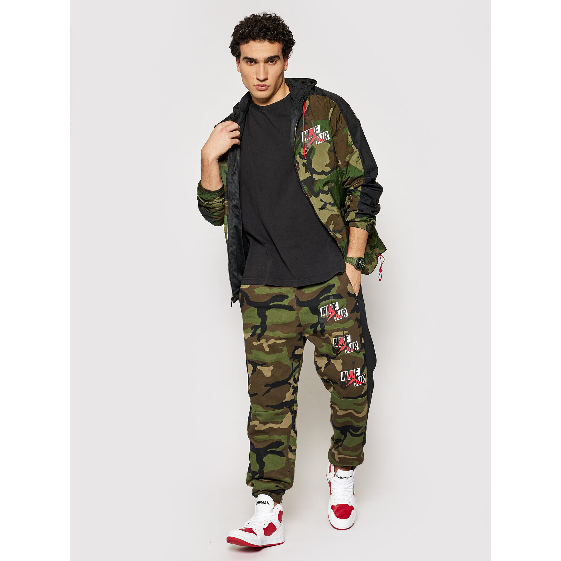 Nike Geacă Air Jordan Jumpman Classics Windbreaker Camo CU2030 Verde Standard Fit - Pled.ro