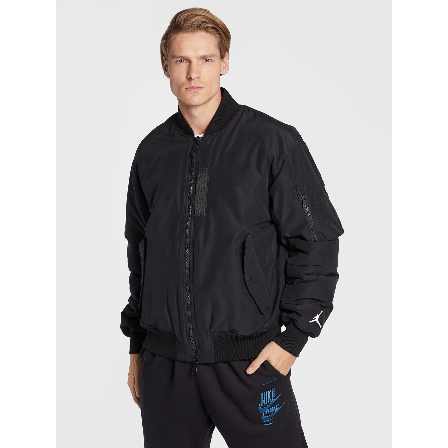 Nike Geacă bomber Jordan Essentials Statement DA9796 Negru Loose Fit - Pled.ro