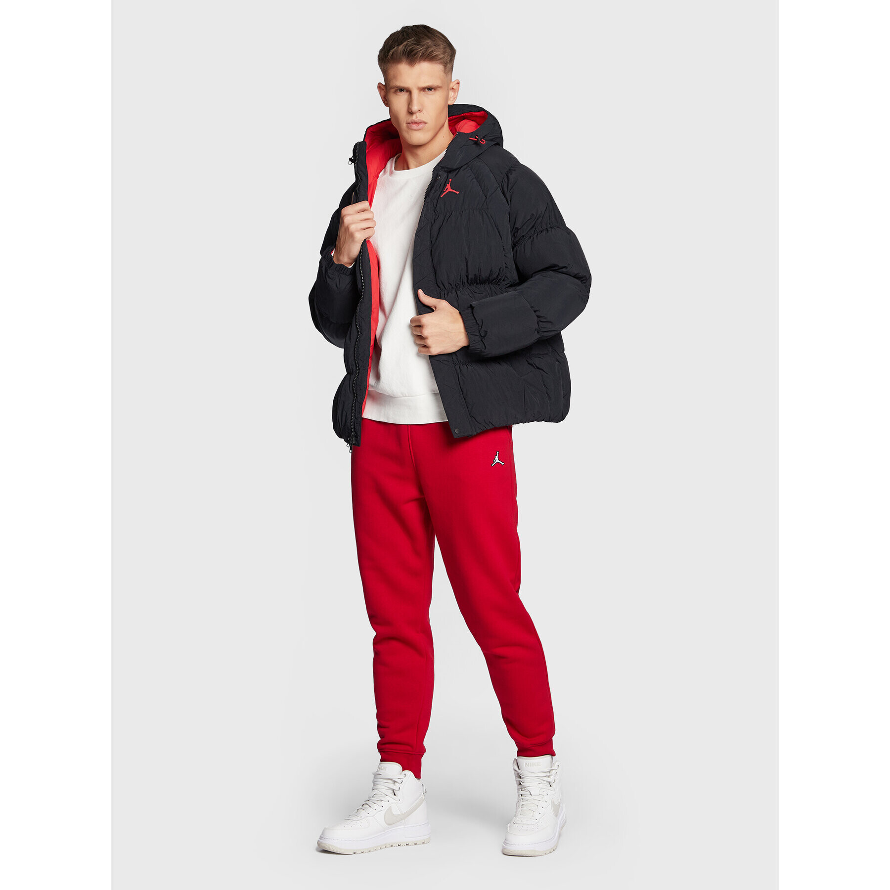 Nike Geacă din puf Jordan Essential DQ7348 Negru Regular Fit - Pled.ro