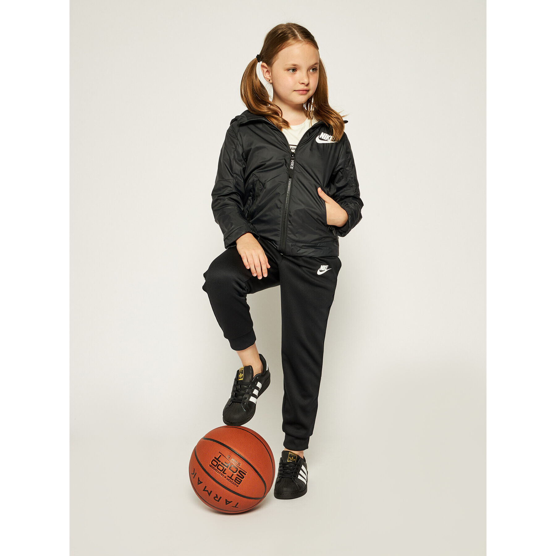 Nike Geacă Jeune 939556 Negru Standard Fit - Pled.ro