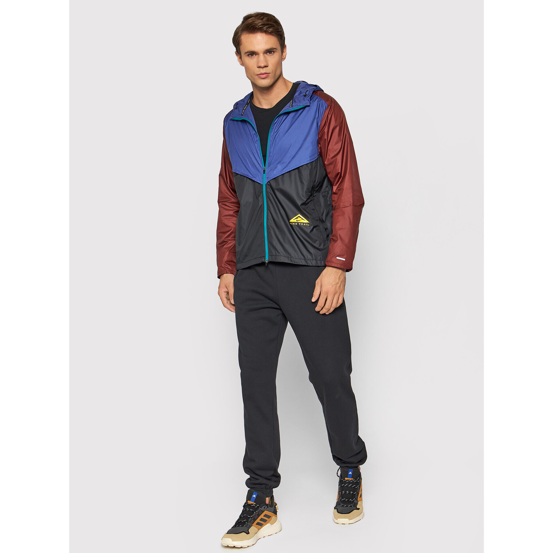 Nike Geacă pentru alergare Windrunner CZ9054 Colorat Standard Fit - Pled.ro