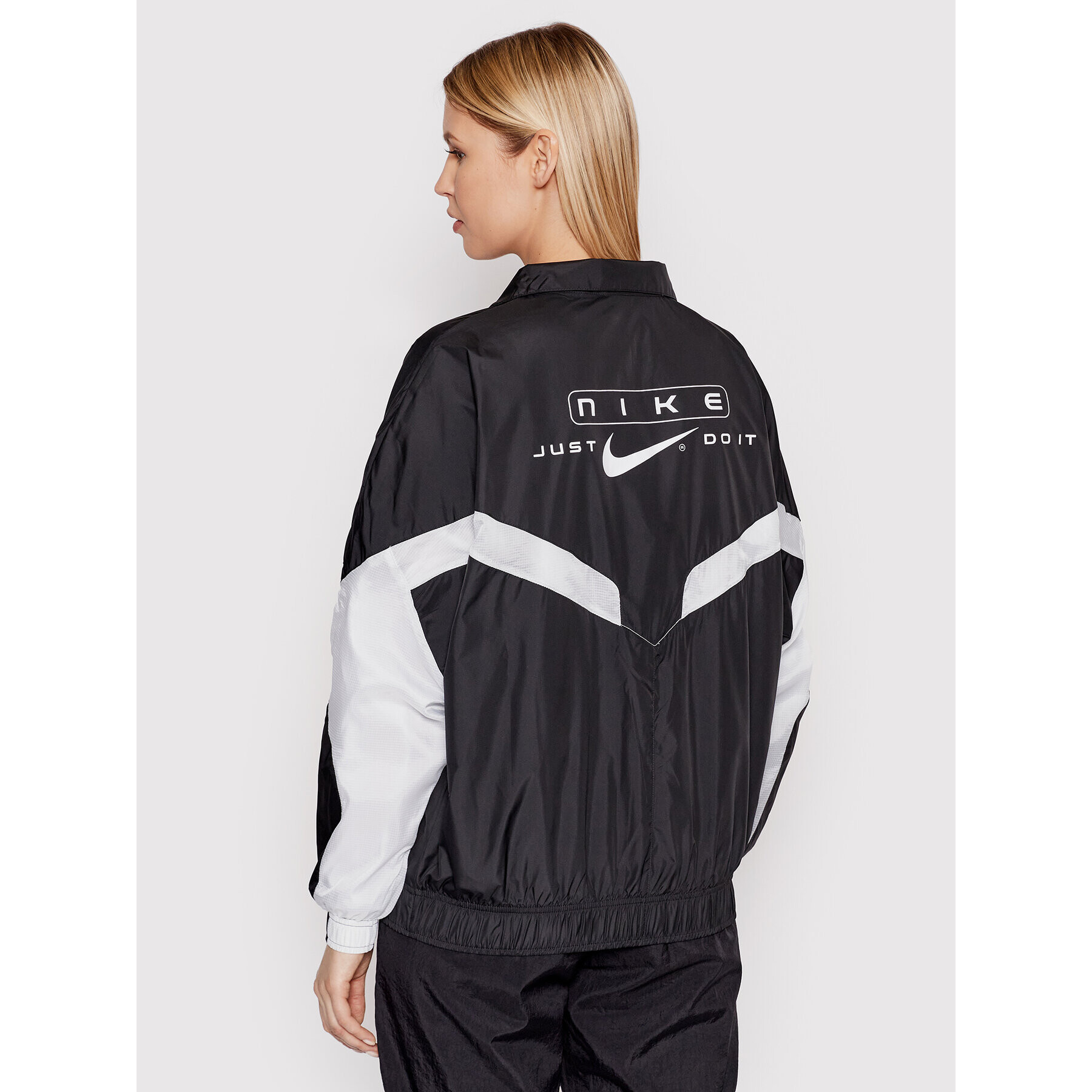 Nike Geacă Windrunner Street CZ8848 Negru Oversize - Pled.ro