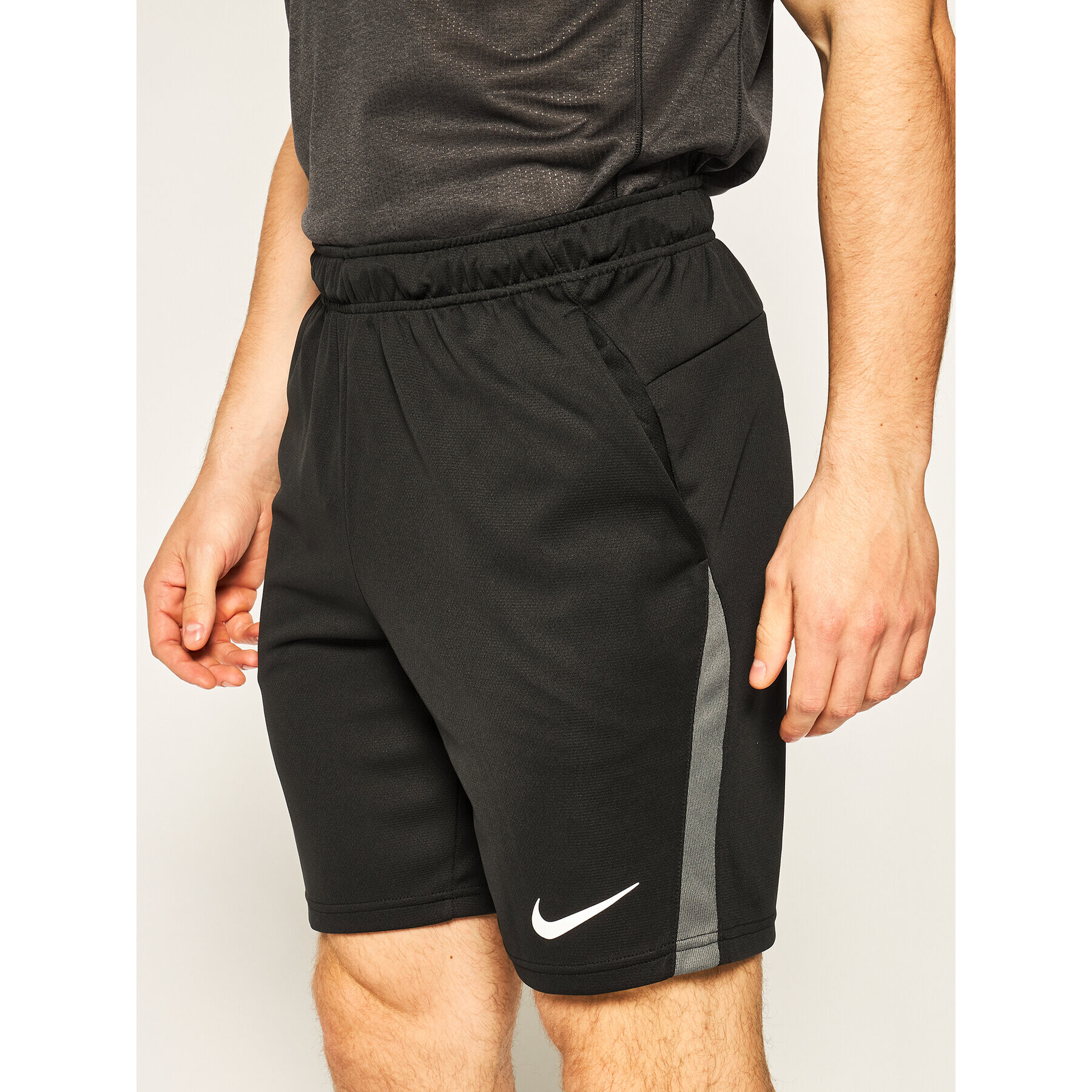 Nike Pantaloni scurți sport Dri-Fit CJ2007 Negru Standard Fit - Pled.ro