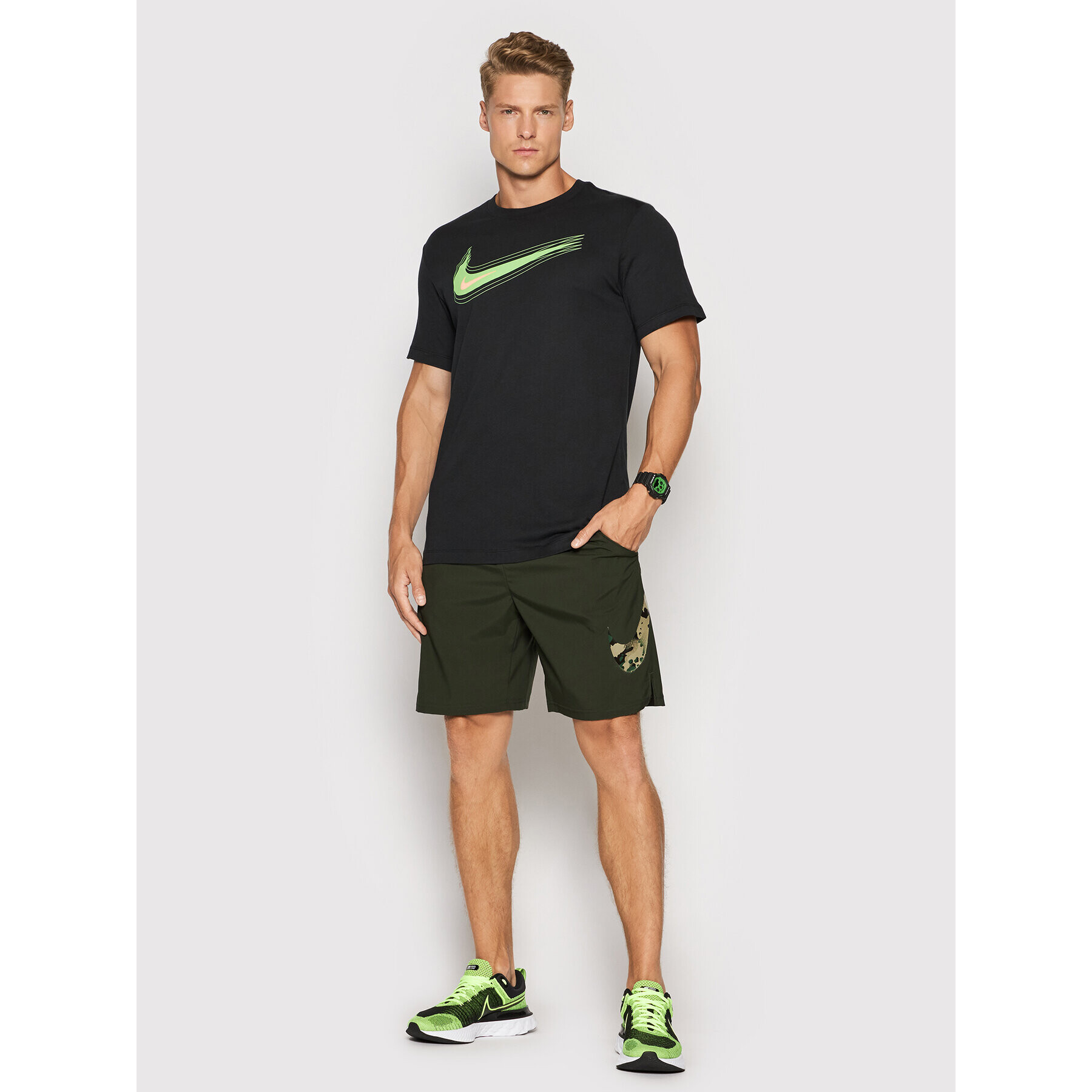 Nike Pantaloni scurți sport Flex Short Camo CZ2429 Verde Standard Fit - Pled.ro