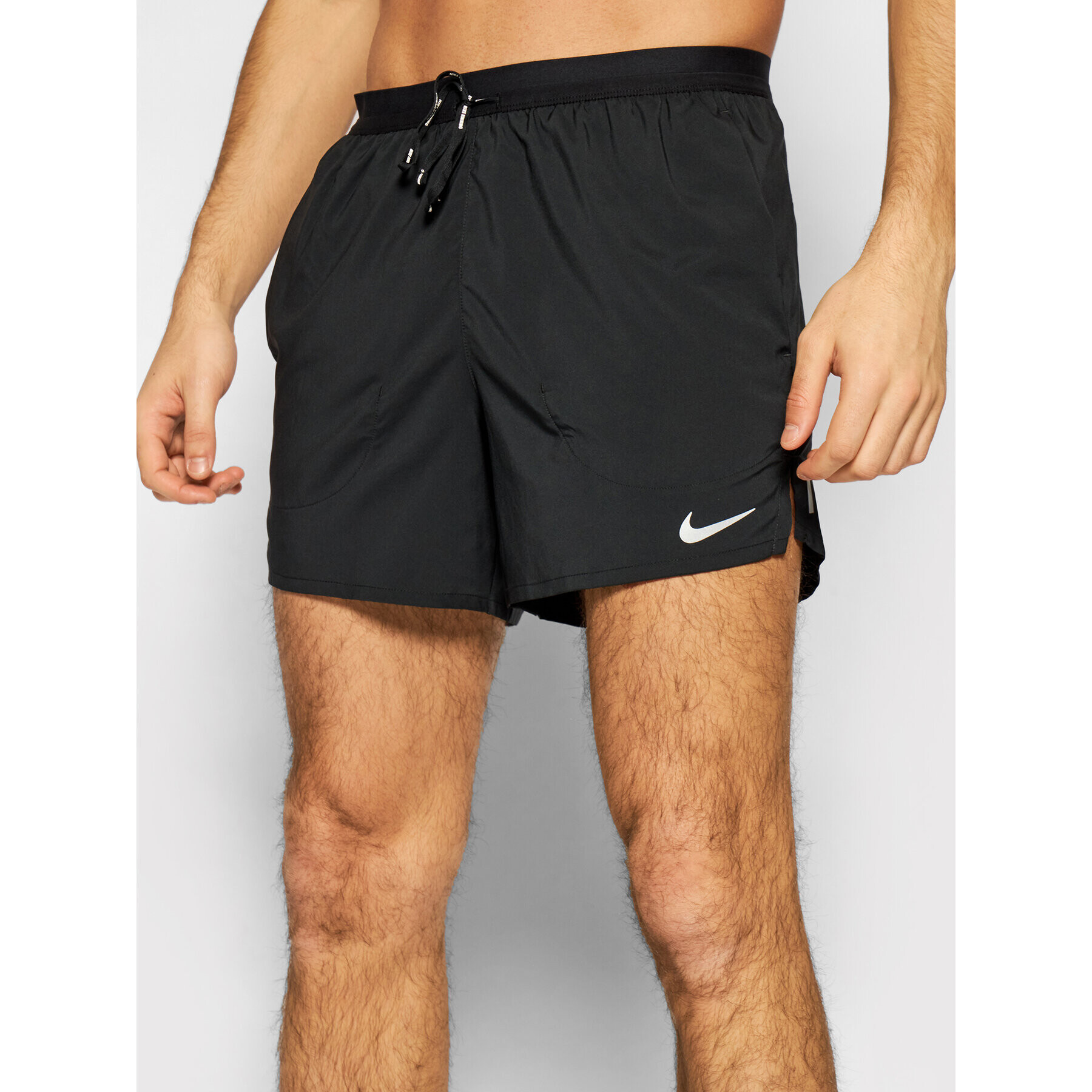 Nike Pantaloni scurți sport Flex Stride CJ5453 Negru Standard Fit - Pled.ro