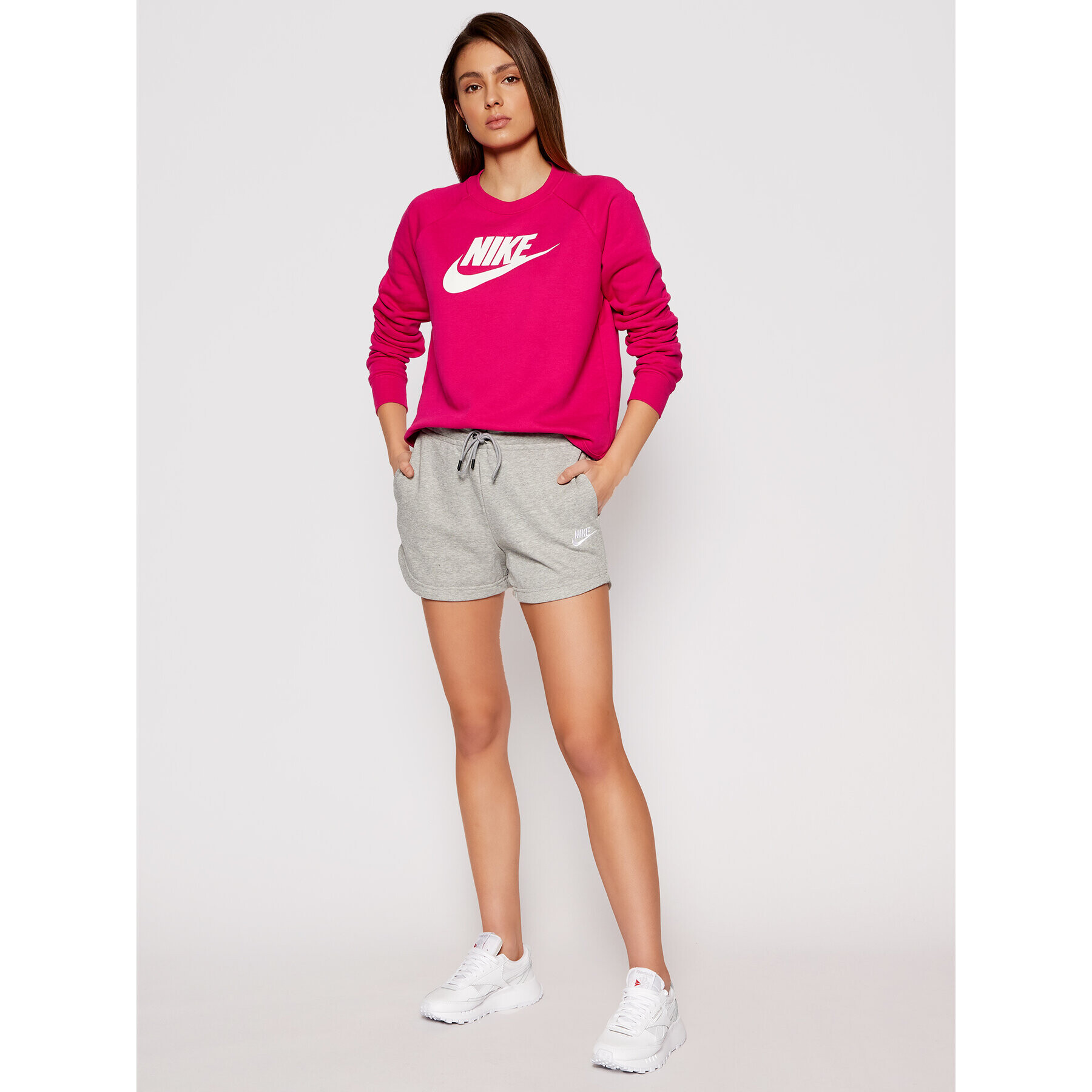 Nike Pantaloni scurți sport Sportswear Essential CJ2158 Gri Standard Fit - Pled.ro