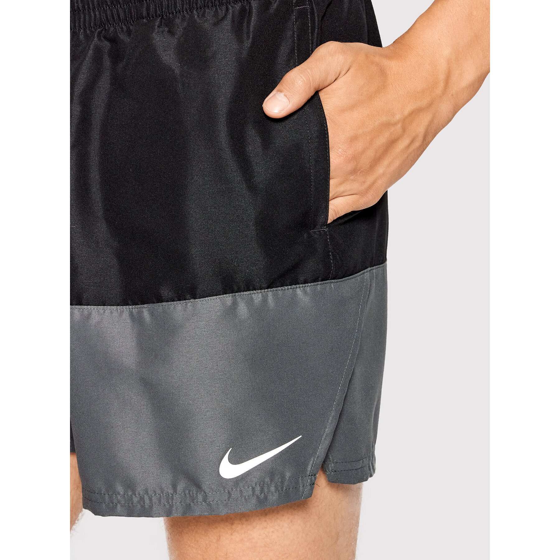 Nike Pantaloni scurți pentru înot Split Panel NESSB451 Negru Regular Fit - Pled.ro