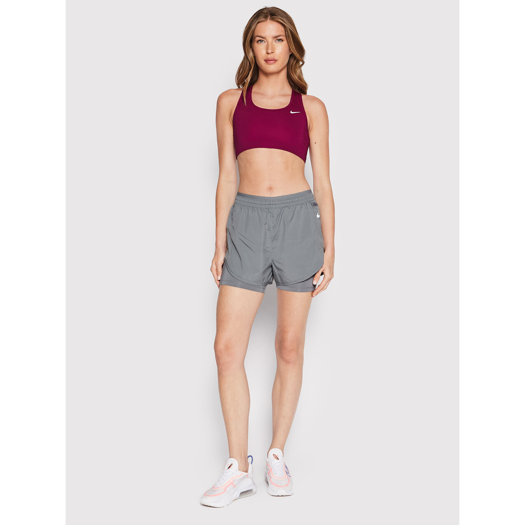 Nike Pantaloni scurți sport Tempo Luxe CZ9574 Gri Regular Fit - Pled.ro