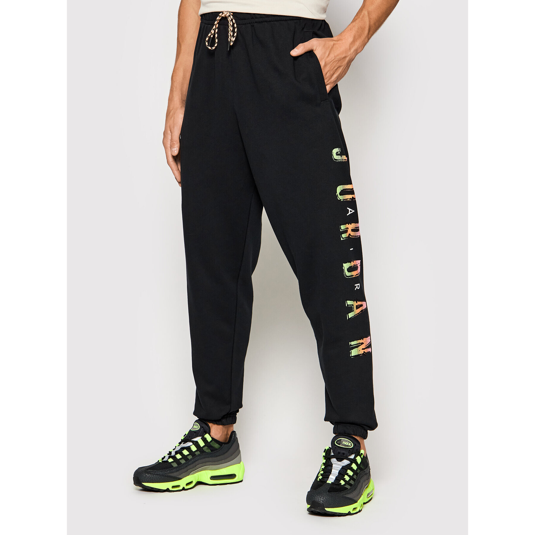 Nike Pantaloni trening Dna CZ4843 Negru Standard Fit - Pled.ro