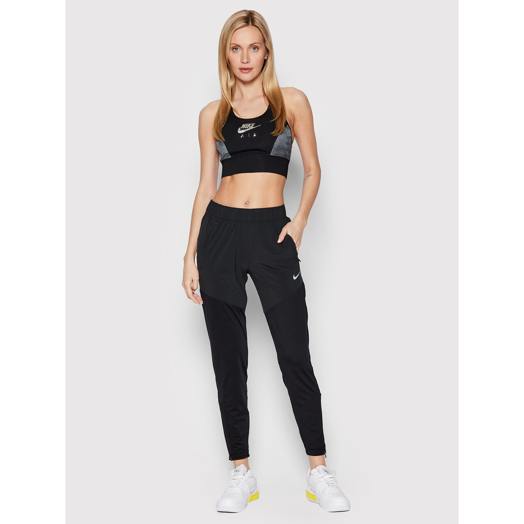 Nike Pantaloni trening Essential DH6975 Negru Slim Fit - Pled.ro