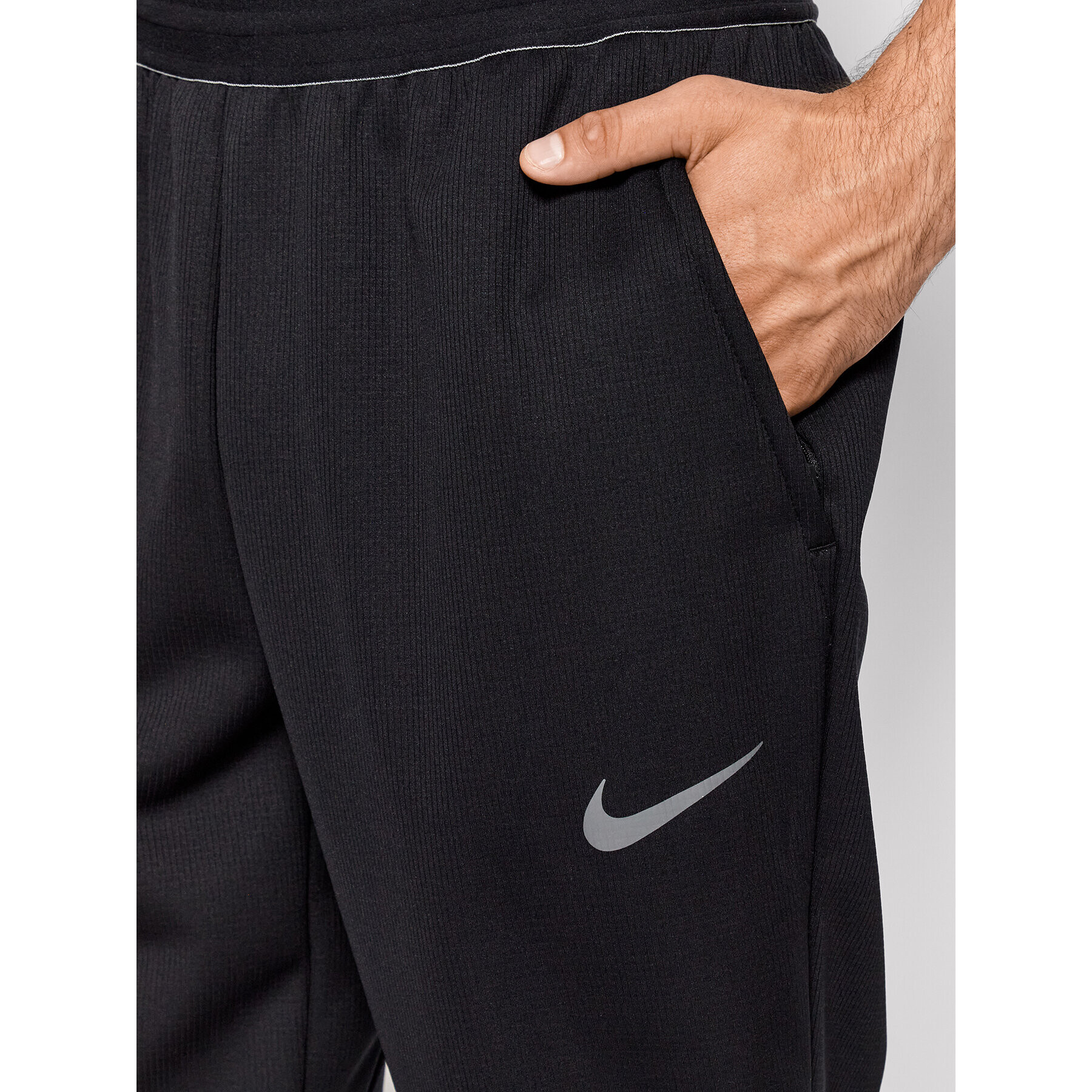 Nike Pantaloni trening Pro Therma-Fit DD2122 Negru Standard Fit - Pled.ro