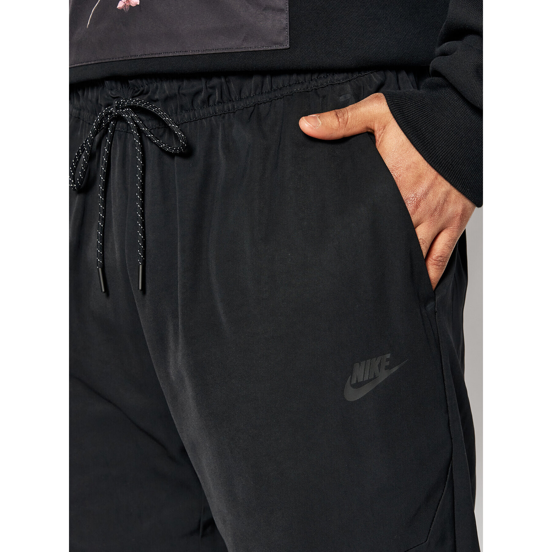 Nike Pantaloni trening Tech Essentials CU4487 Negru Standard Fit - Pled.ro