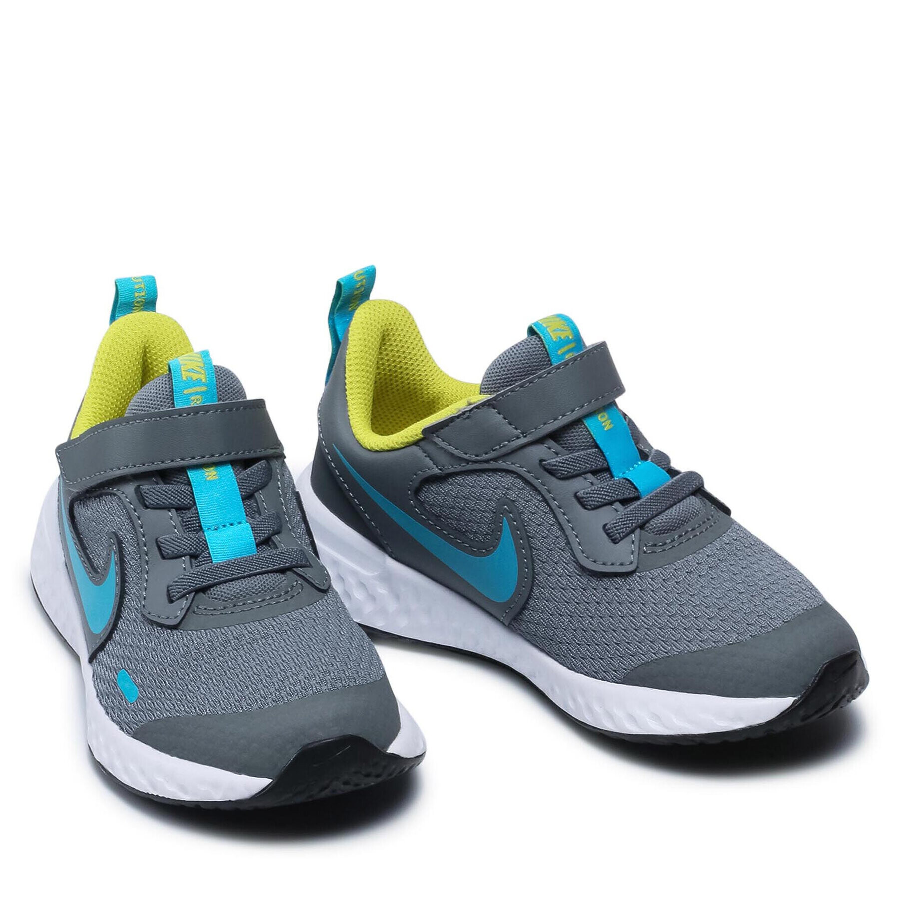 Nike Pantofi Revolution 5 (PSV) BQ5672 019 Gri - Pled.ro