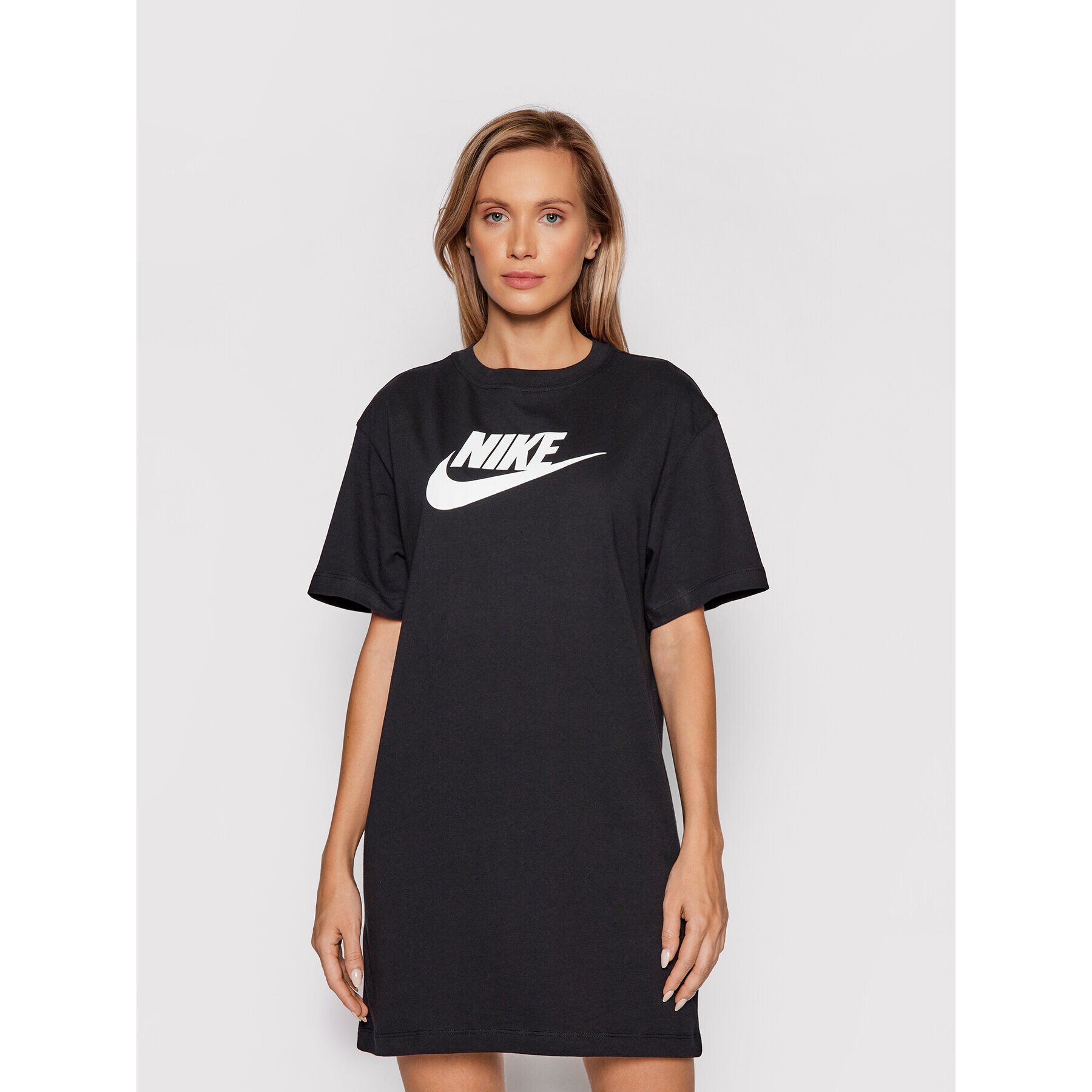 Nike Rochie de zi Sportswear Essential DM3278 Negru Loose Fit - Pled.ro