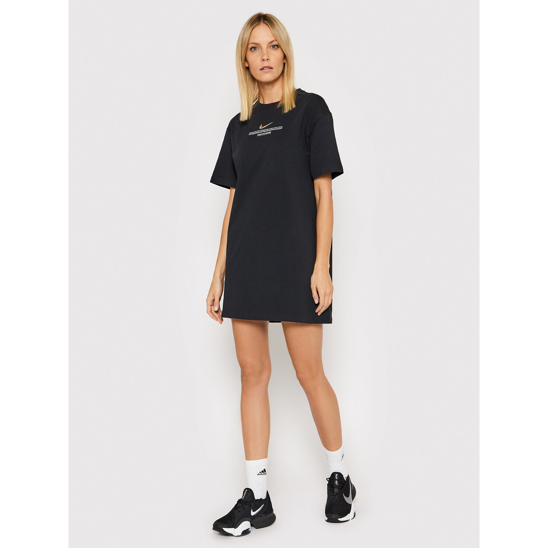 Nike Rochie de zi Sportswear Swoosh CZ9406 Negru Loose Fit - Pled.ro