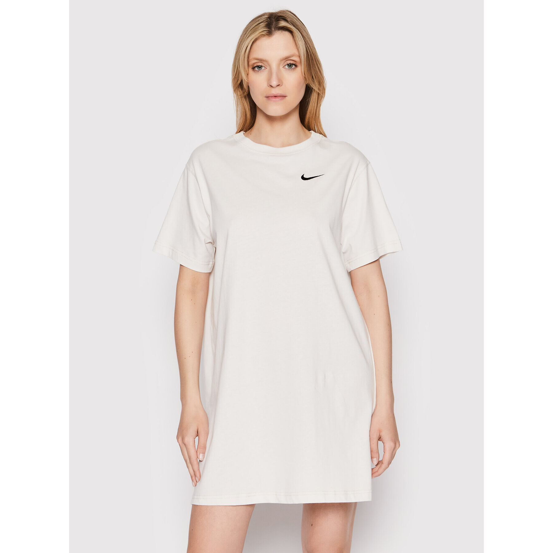 Nike Rochie de zi Sportswear Swoosh DM6191 Bej Oversize - Pled.ro