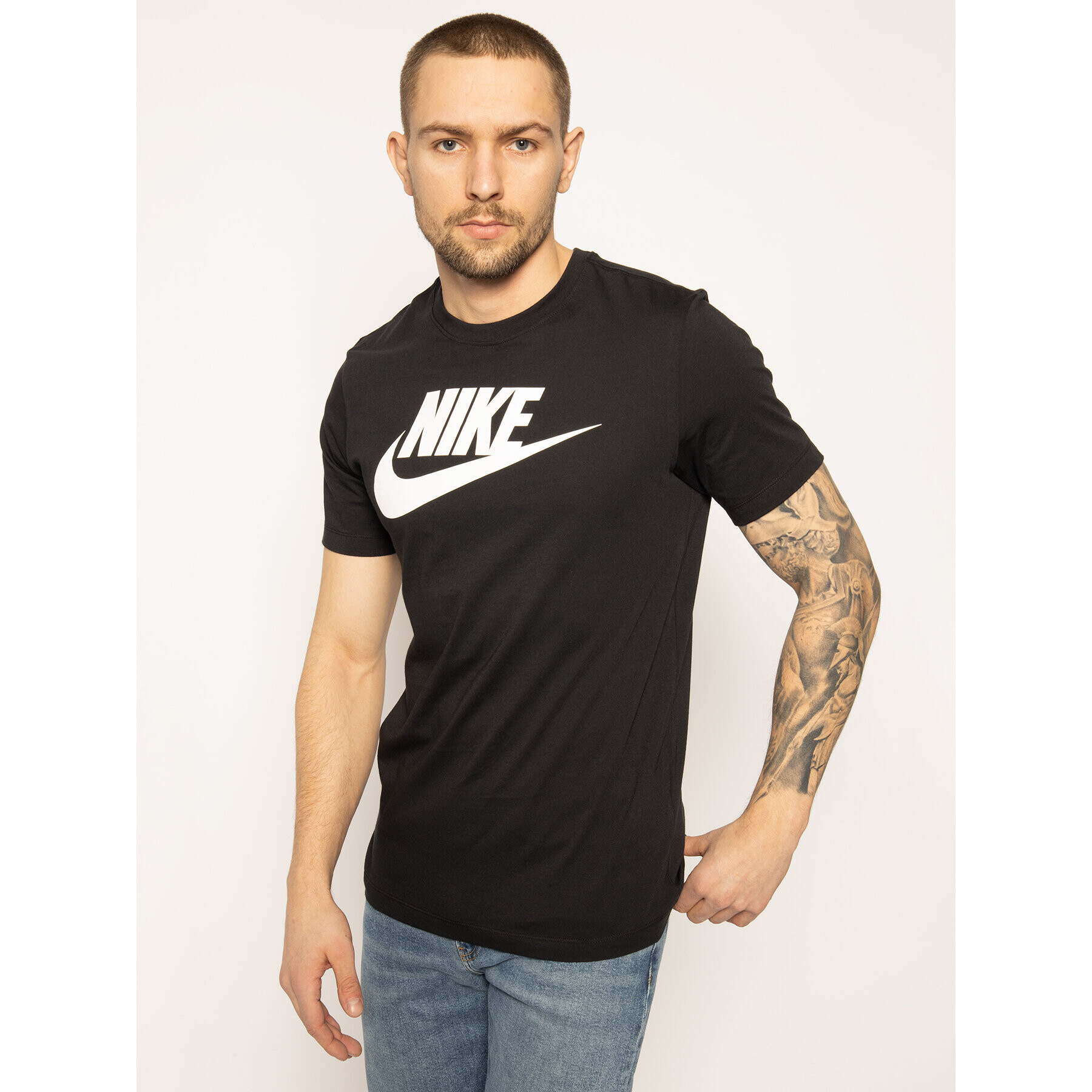 Nike Tricou Icon Futura AR5004 Negru Regular Fit - Pled.ro