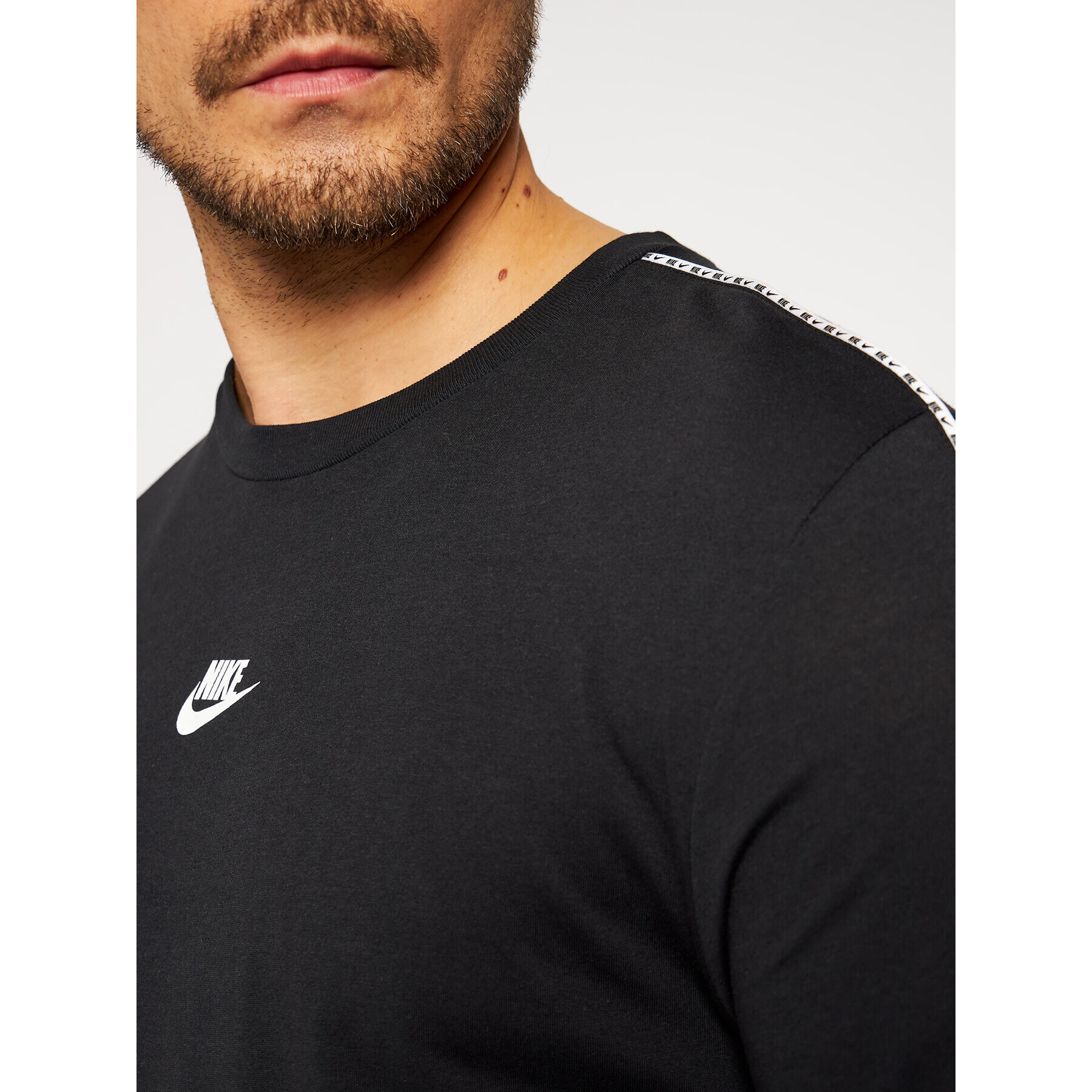 Nike Tricou Repeat CZ7825 Negru Standard Fit - Pled.ro