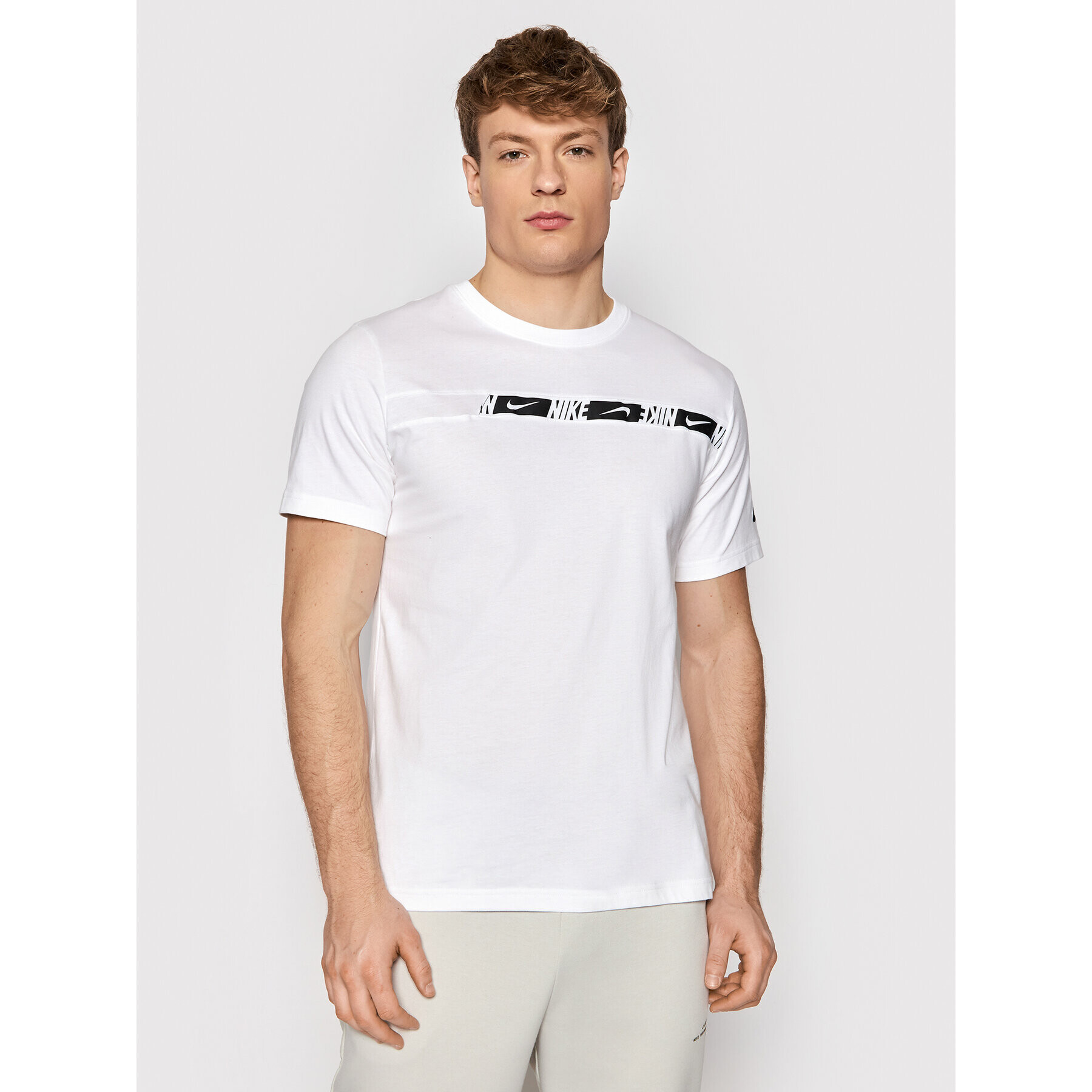 Nike Tricou Sportswear DM4675 Alb Regular Fit - Pled.ro