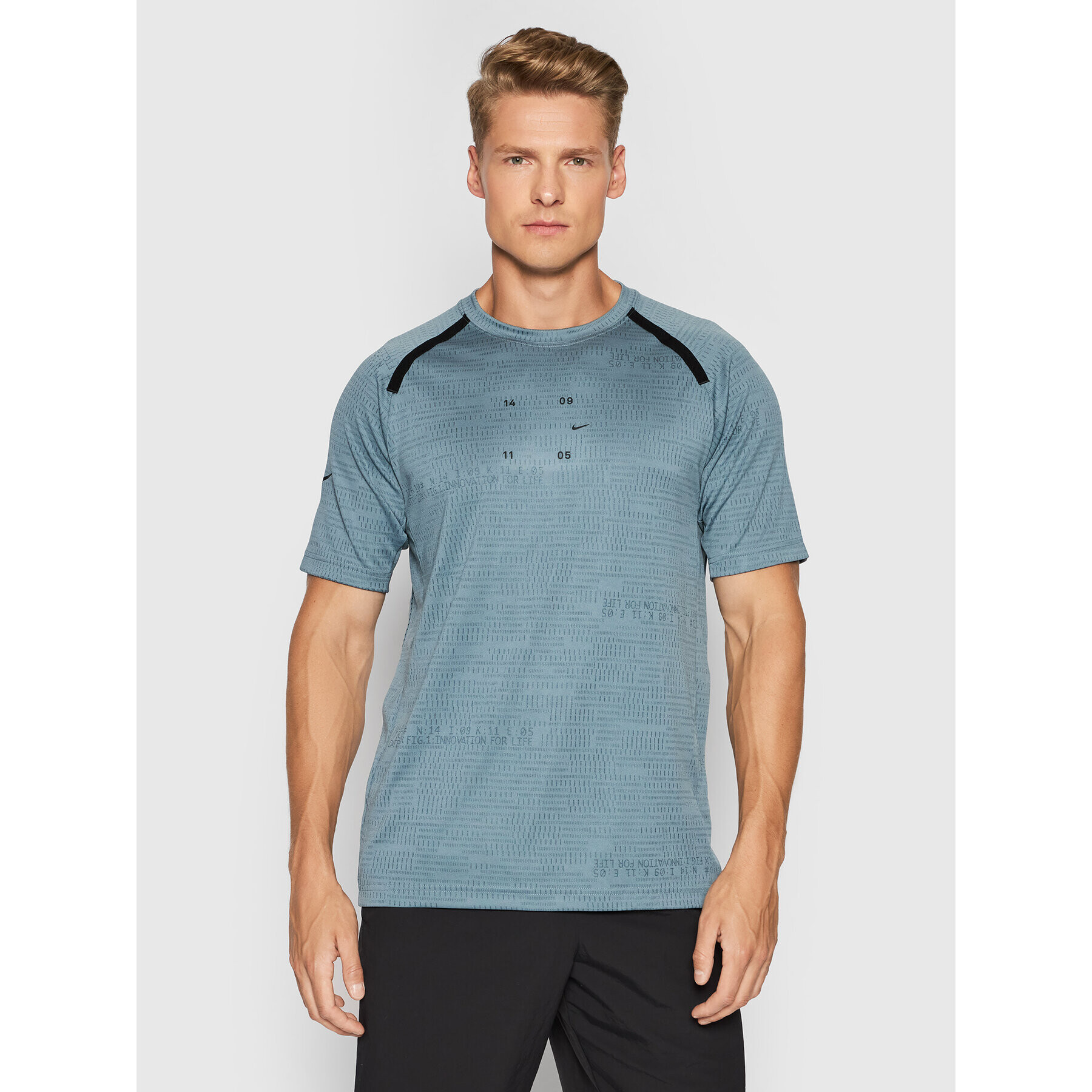 Nike Tricou Tech Pack CU3764 Albastru Standard Fit - Pled.ro