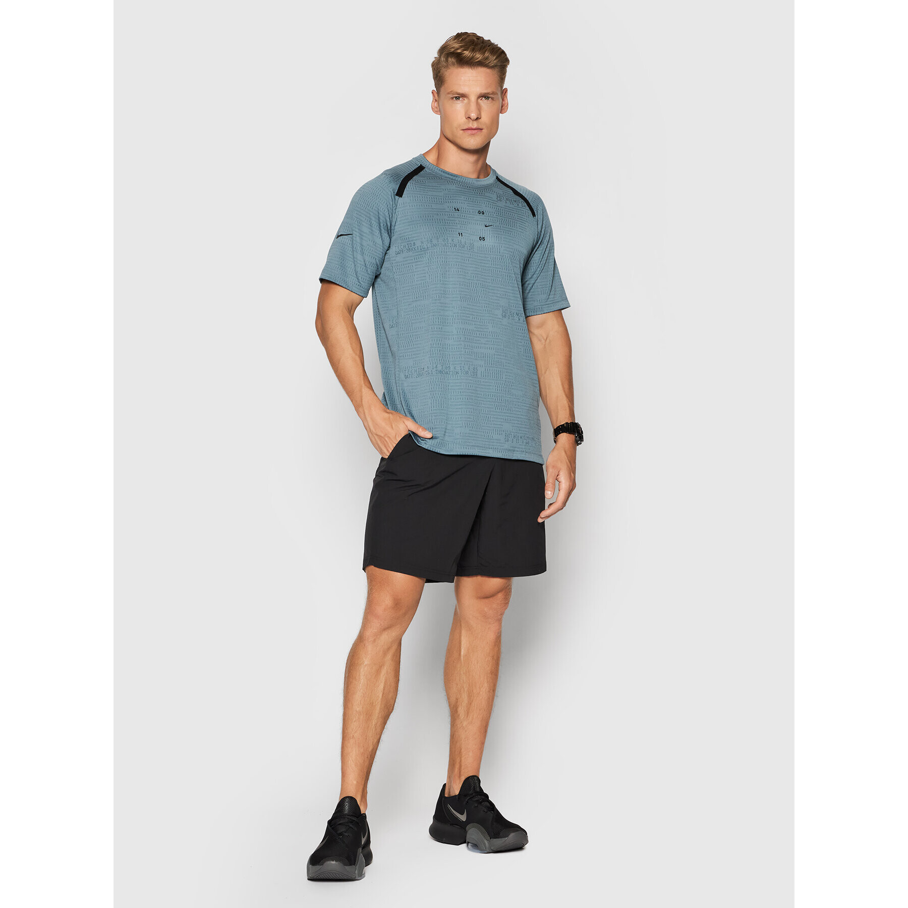 Nike Tricou Tech Pack CU3764 Albastru Standard Fit - Pled.ro