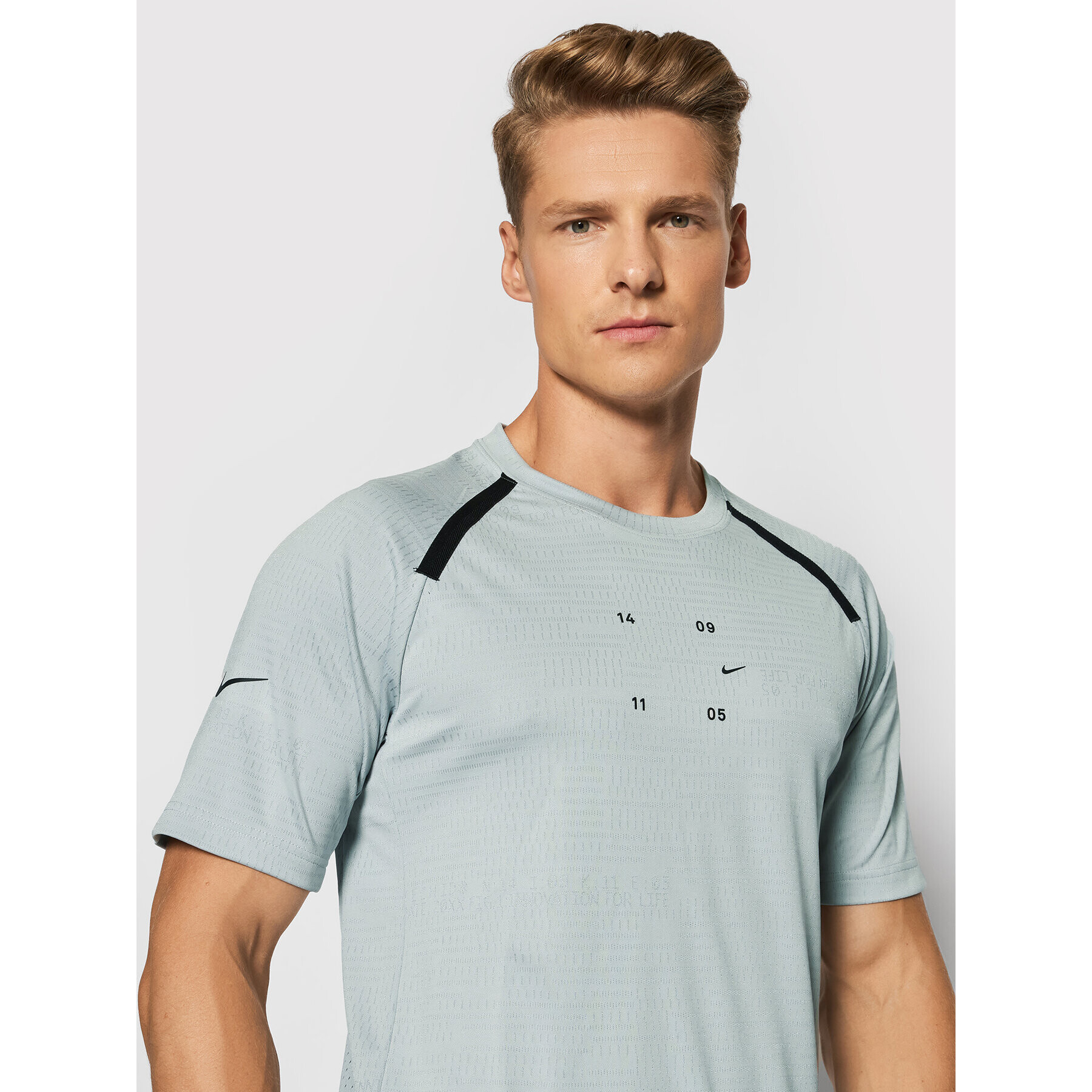 Nike Tricou Tech Pack CU3764 Gri Standard Fit - Pled.ro