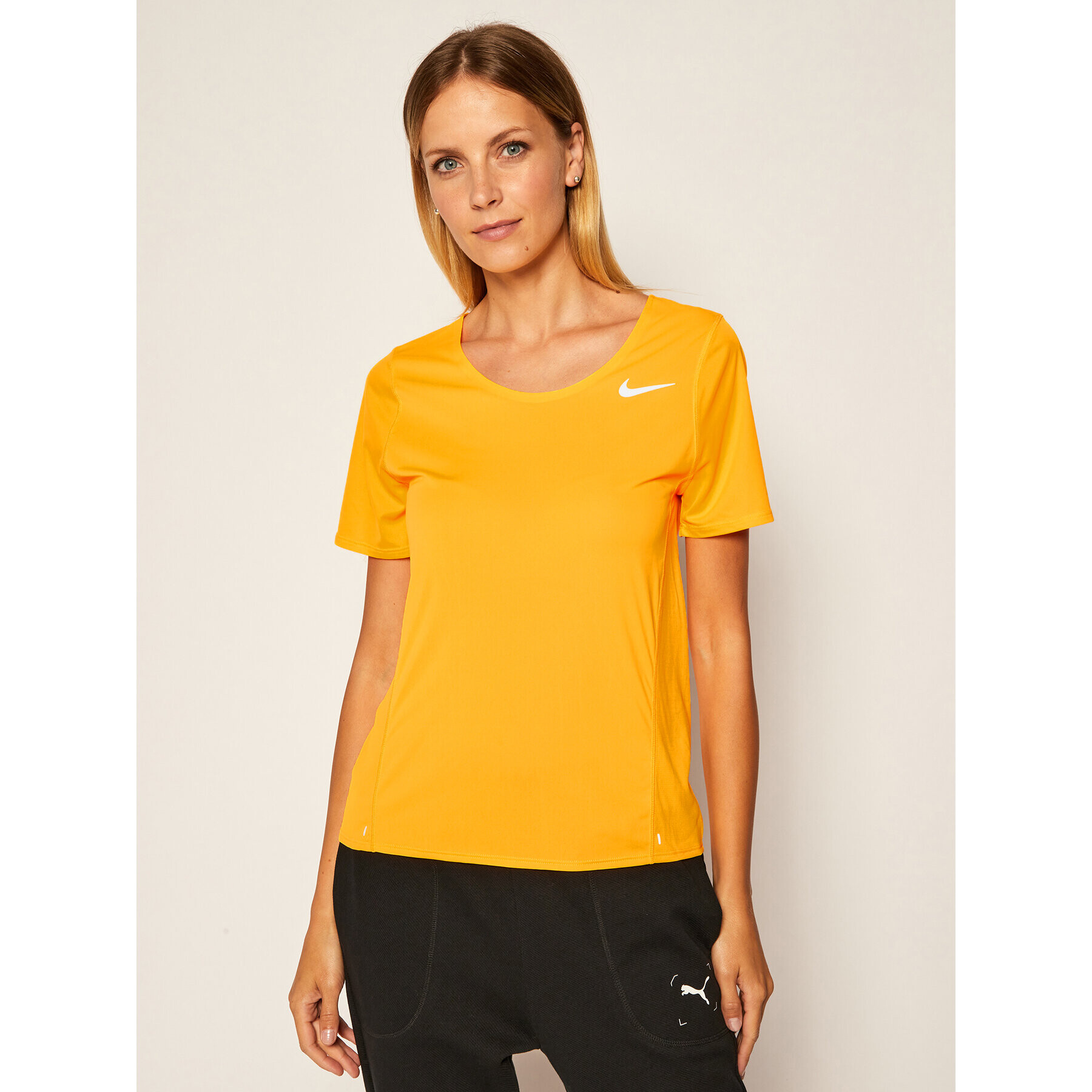 Nike Tricou tehnic City Sleek CJ9444 Portocaliu Regular Fit - Pled.ro