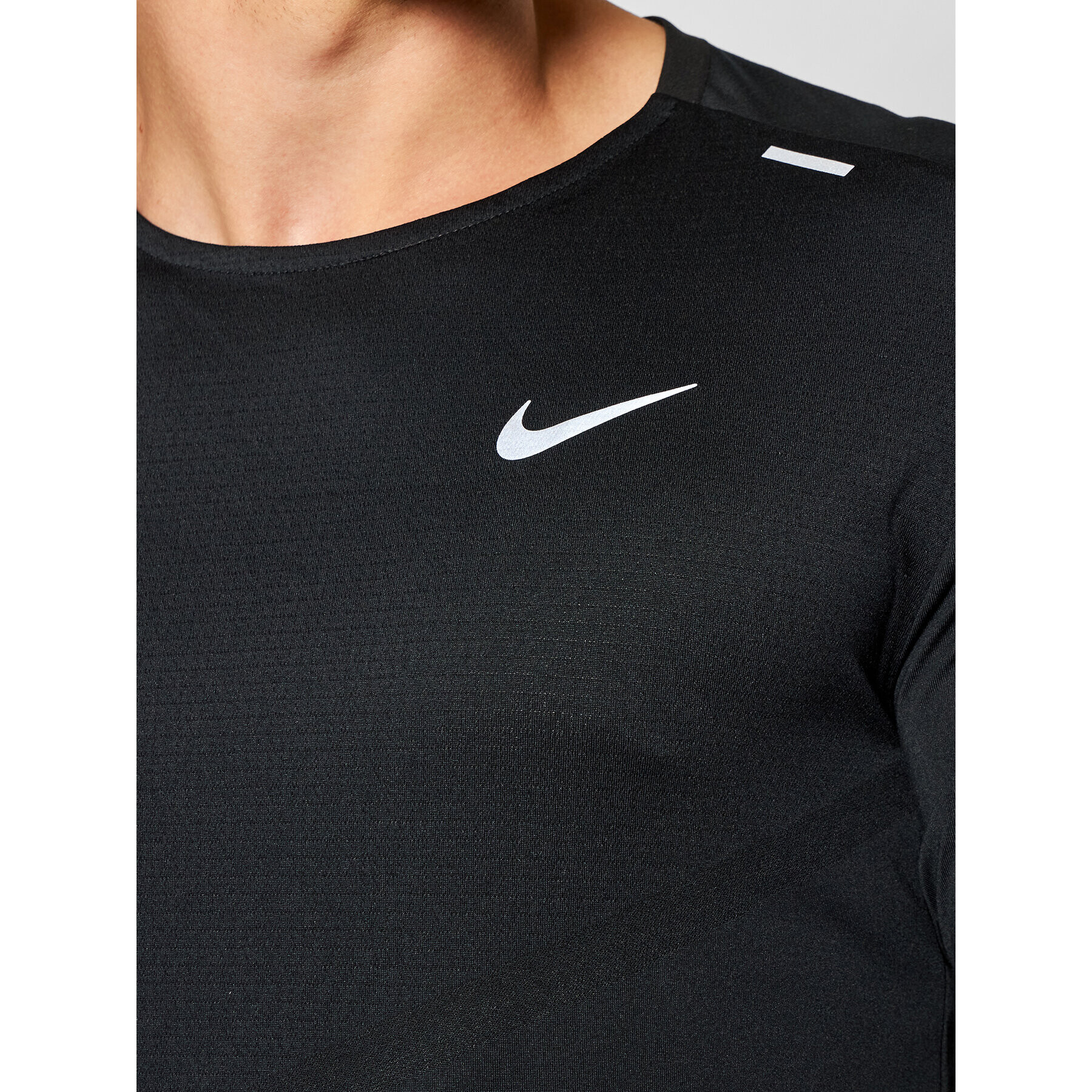 Nike Tricou tehnic Dri-Fit Rise CZ9184 Negru Standard Fit - Pled.ro