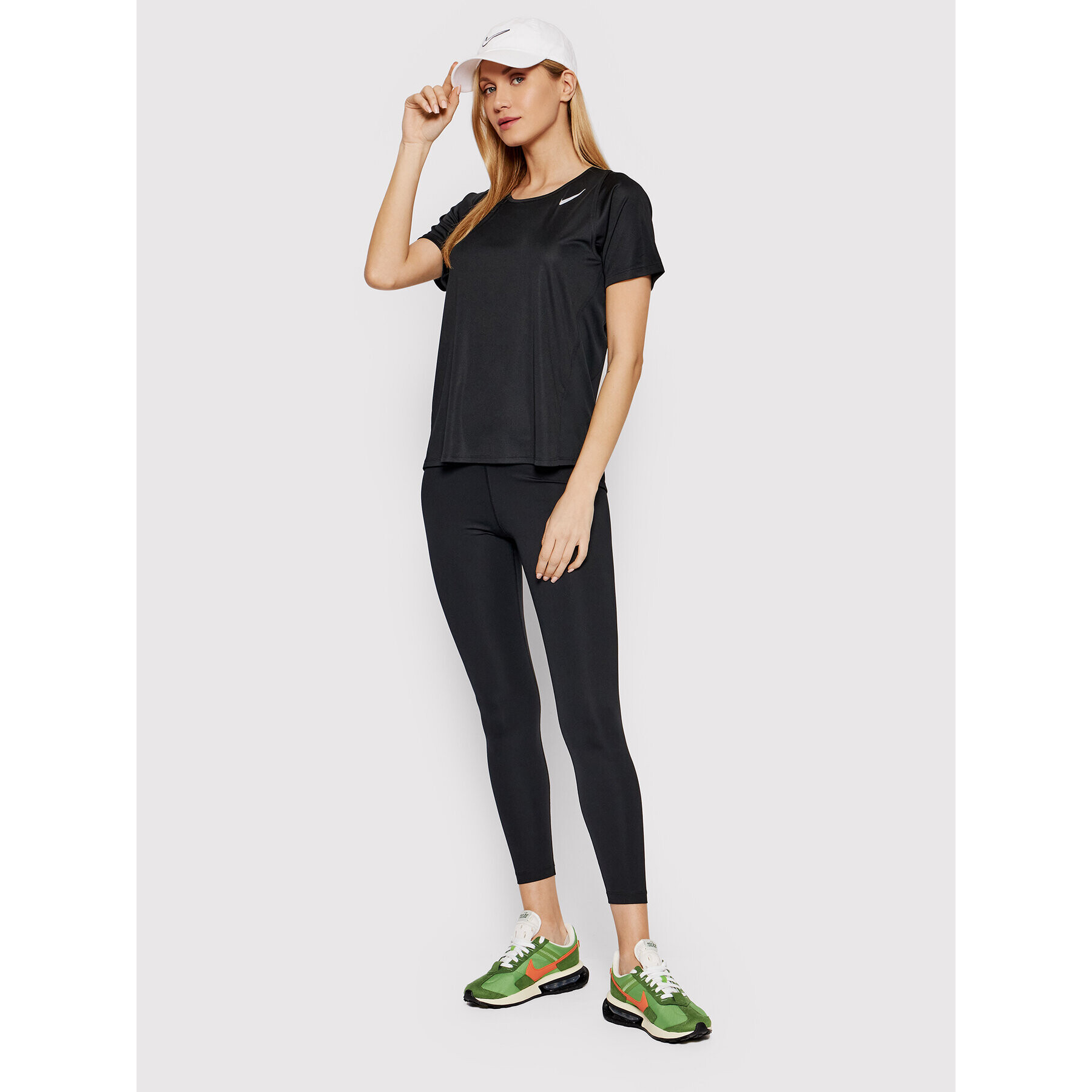 Nike Tricou tehnic Race DD5927 Negru Slim Fit - Pled.ro