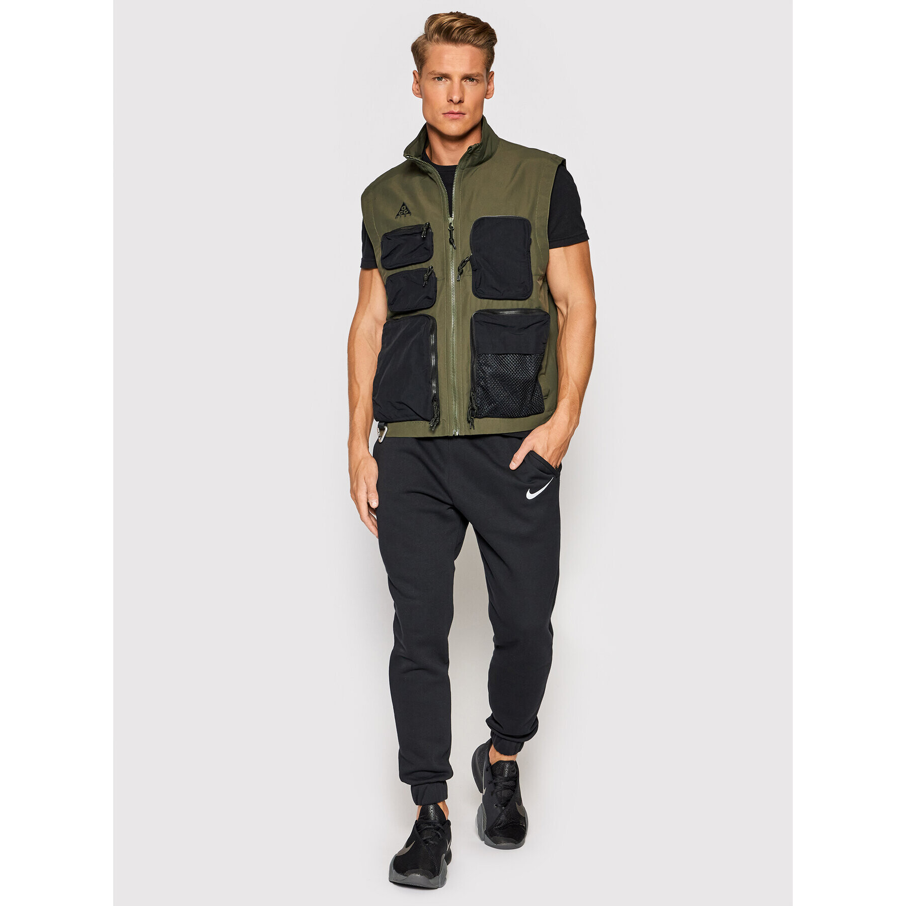 Nike Vestă ACG Cargo CW0835 Verde Regular Fit - Pled.ro